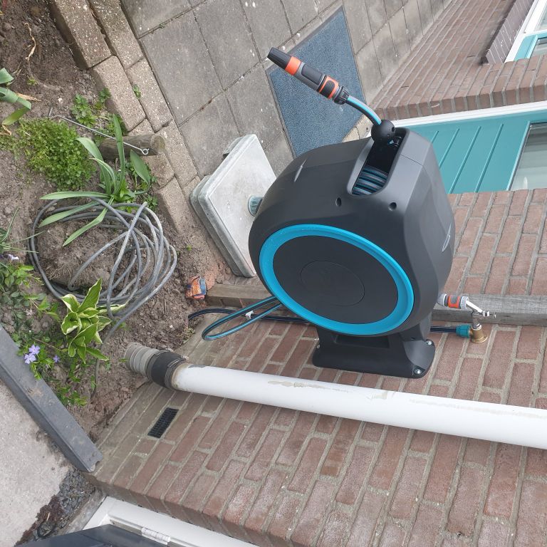 Waterleiding en riolering: Nieuwe leiding aanleggen; Tuinkraan aans...