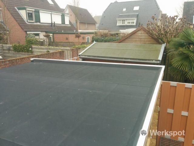 Vervangen dakbedekking tuinberging