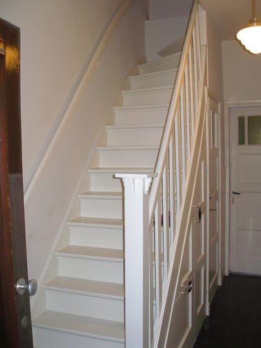 Trap, trapkast en balustrade overloop schilderen