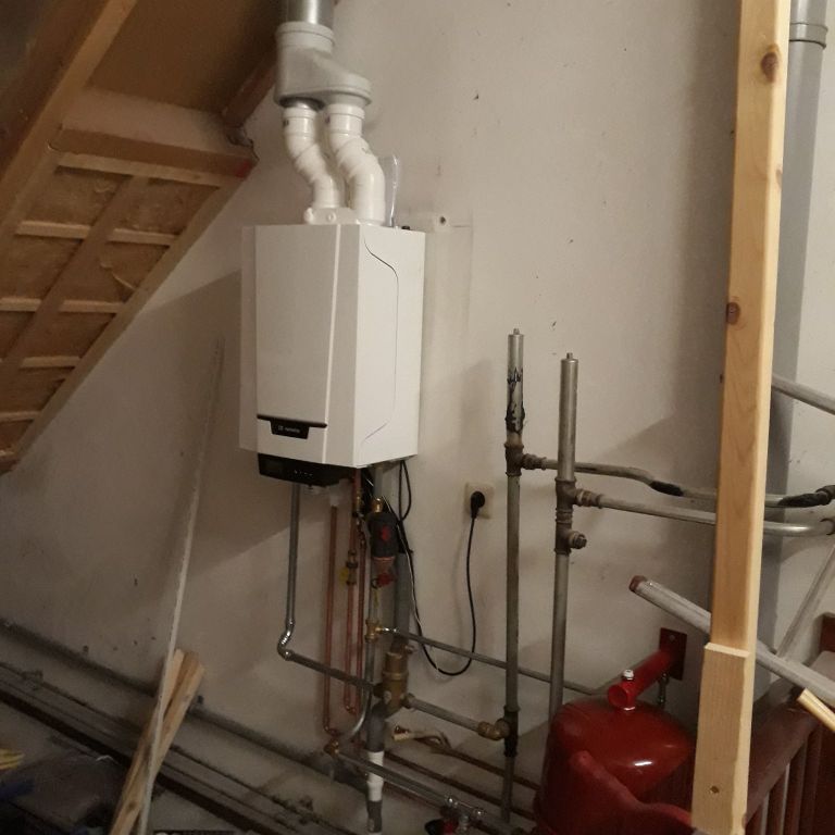 Automatische ontluchter cv plaatsen? Werkspot