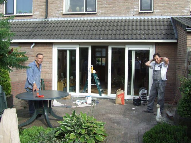 Het leveren en plaatsen van schuifpui / tuindeuren
