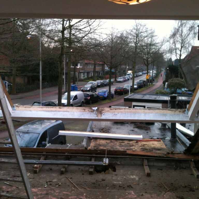 Dakopbouw plaatsen met puntdak