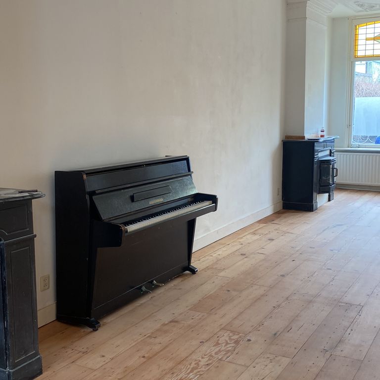Piano verhuizen: 2512GM (van); 2518VS (naar)