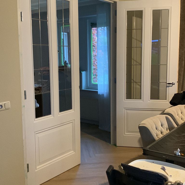 Binnendeuren: 2 deuren; Reguliere deur