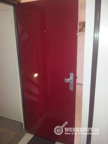 Voordeur plaatsen in appartement