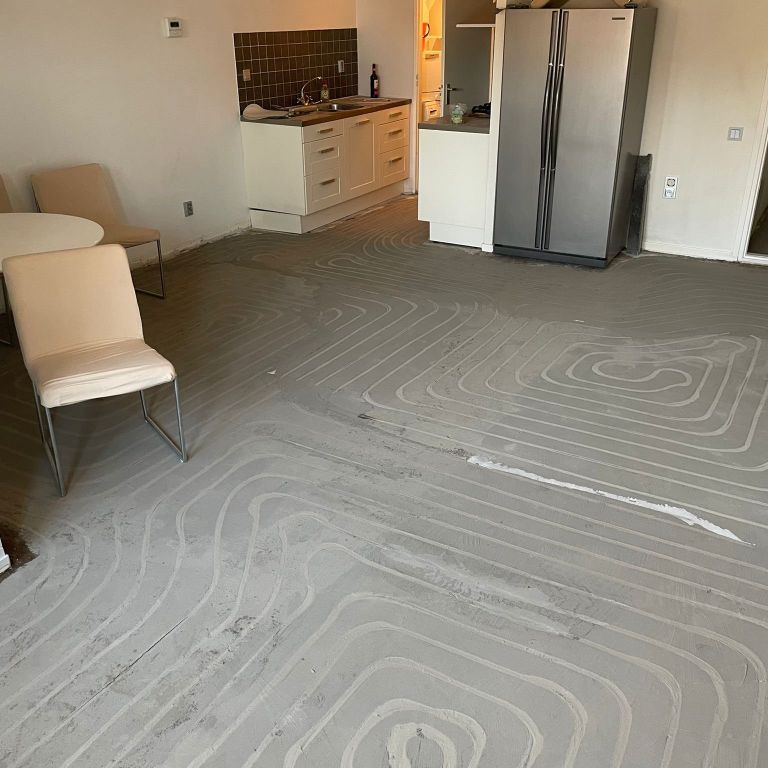 Vloer verwarming: 55 m²; Nieuwe vloerverwarming installeren