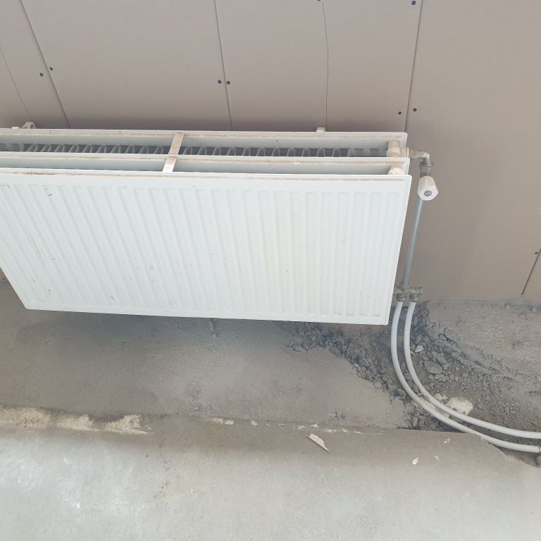 Radiatioren plaatsen of vervangen: 1 radiator; Radiatoren verplaatsen