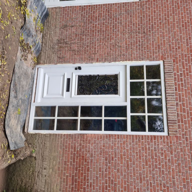 Buitendeur plaatsen: 1 deur; Nieuwe deur installeren