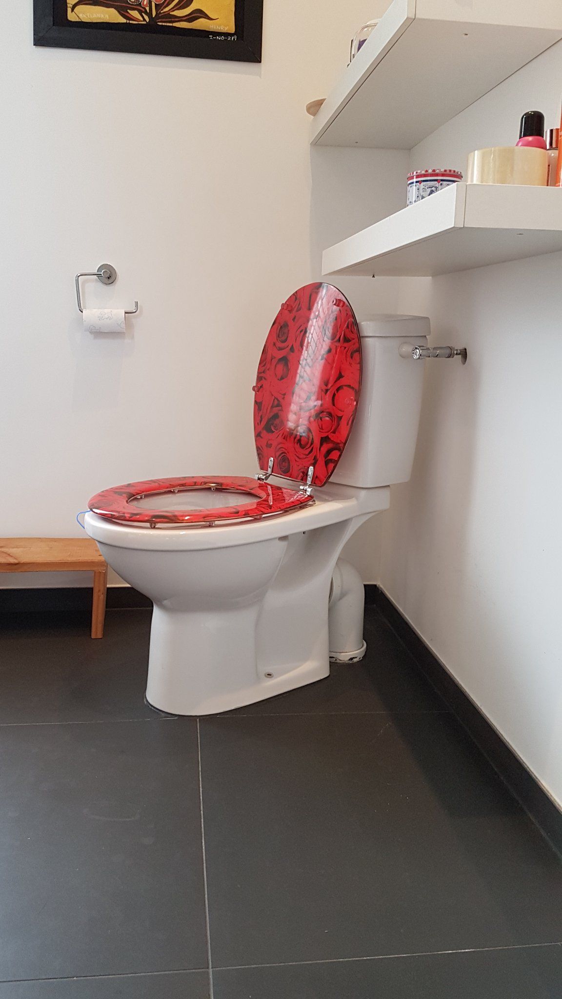 Plaatsen hangend toilet in badkamer Werkspot