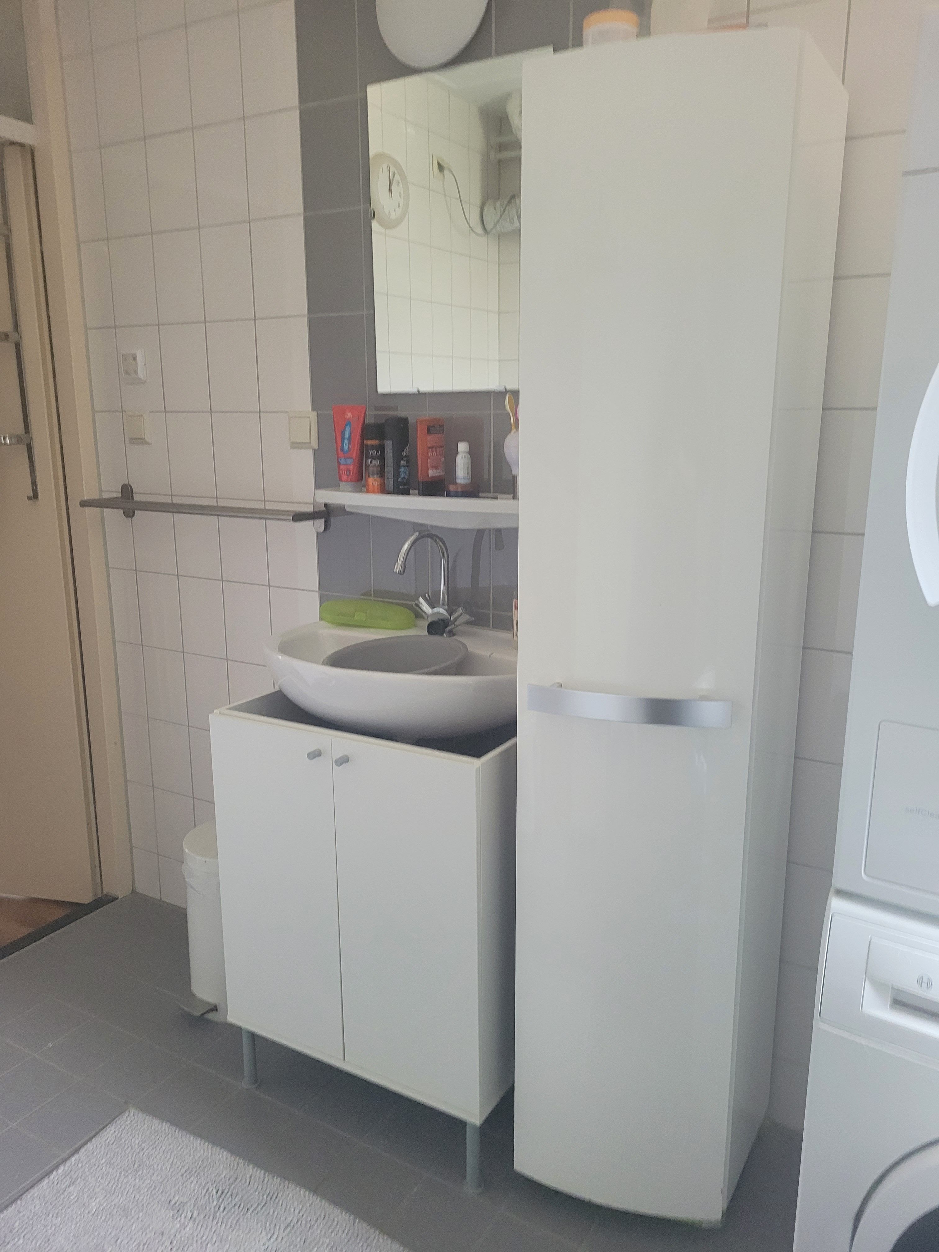 Kraan 1 kraan; Badkamer; Wastafel demonteren en nieuwe monteren en