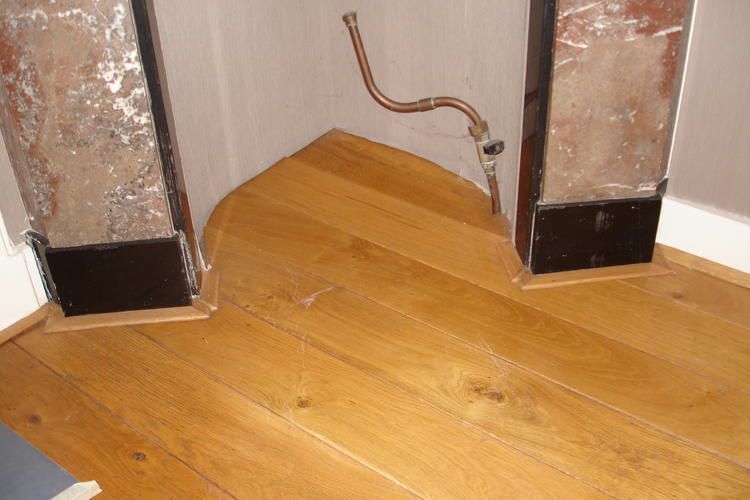 Eiken vloer schuren(Vgroef,45mtr)en olieen. Werkspot