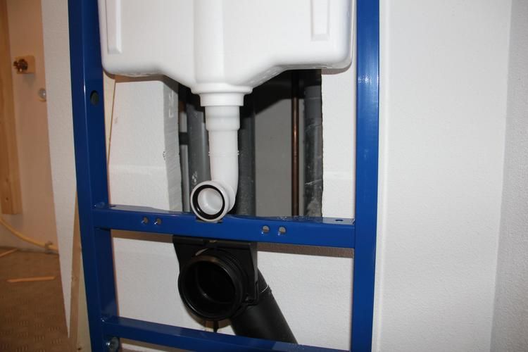 Aansluiten toilet+wasbak op riolering / waterleiding Werkspot Aansluiten toilet+wasbak op riolering / waterleiding Werkspot