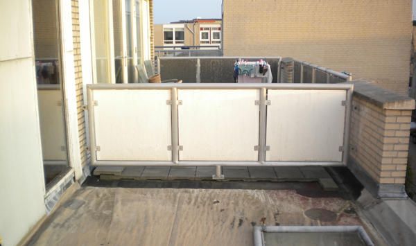 Dakterras op uitbouw onderburen