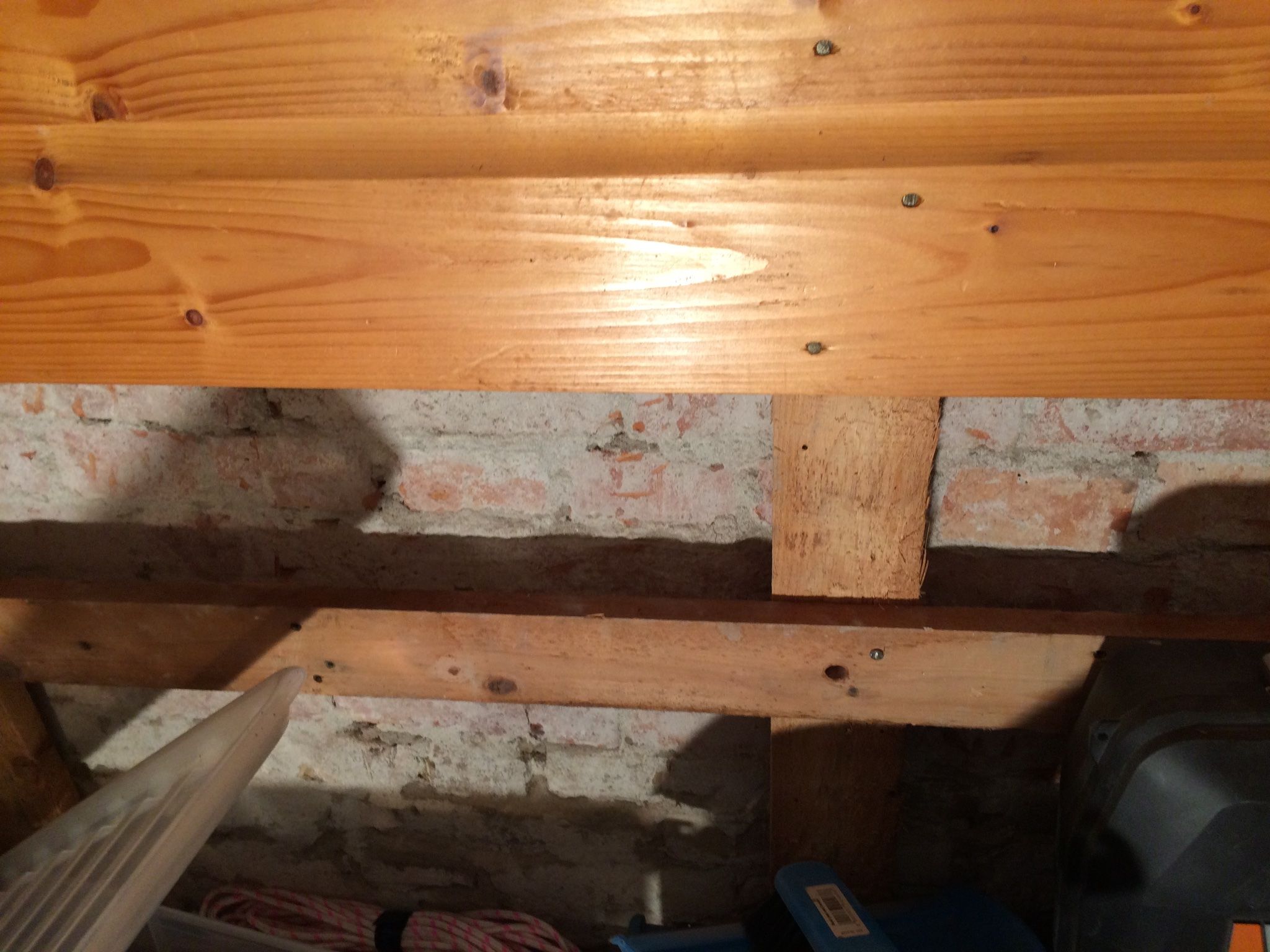 Cement verwijderen bakstenen muur Werkspot