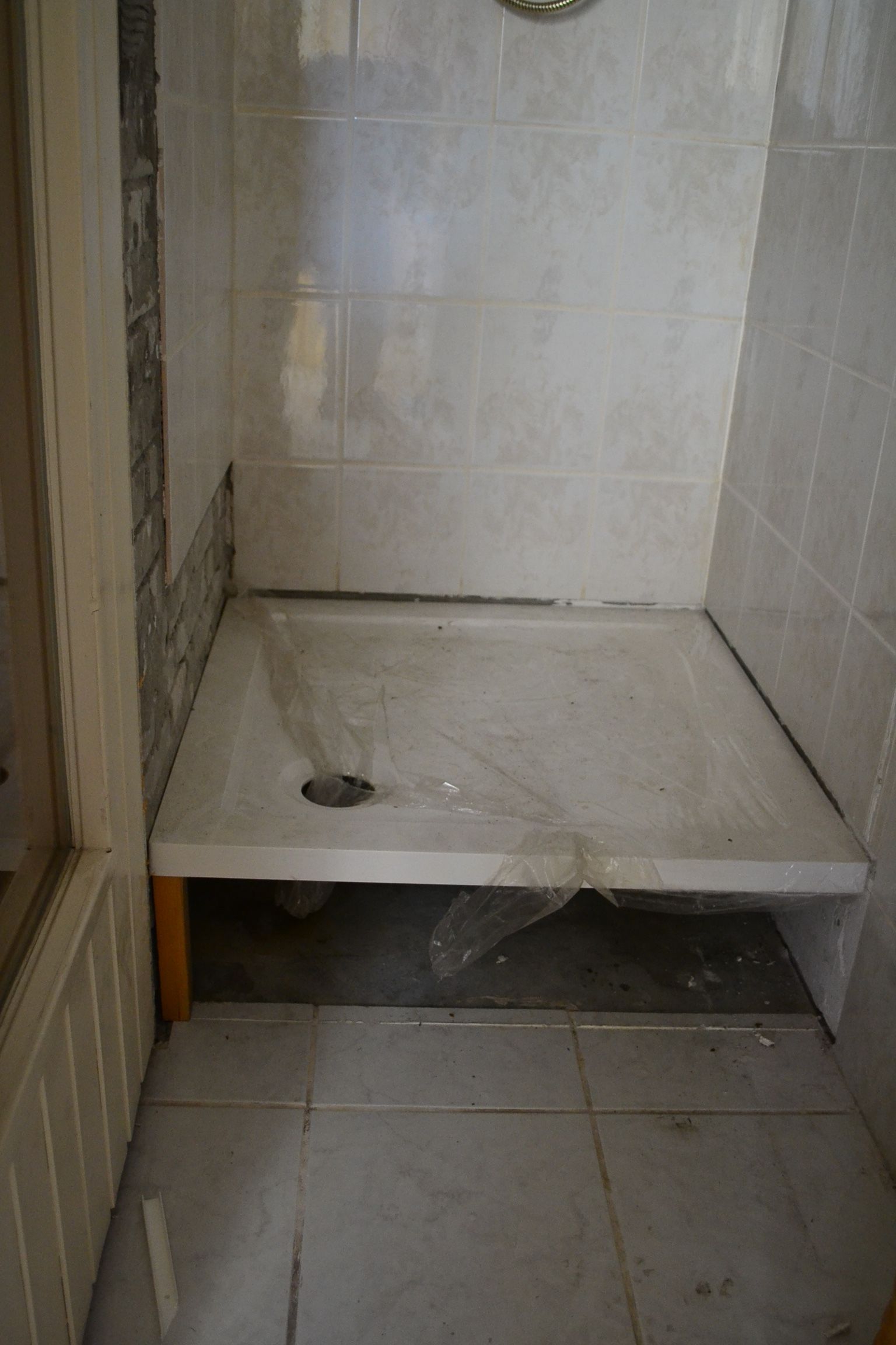 Badkamer 4 m2; douchecabine vervangen door inloopdouche Werkspot