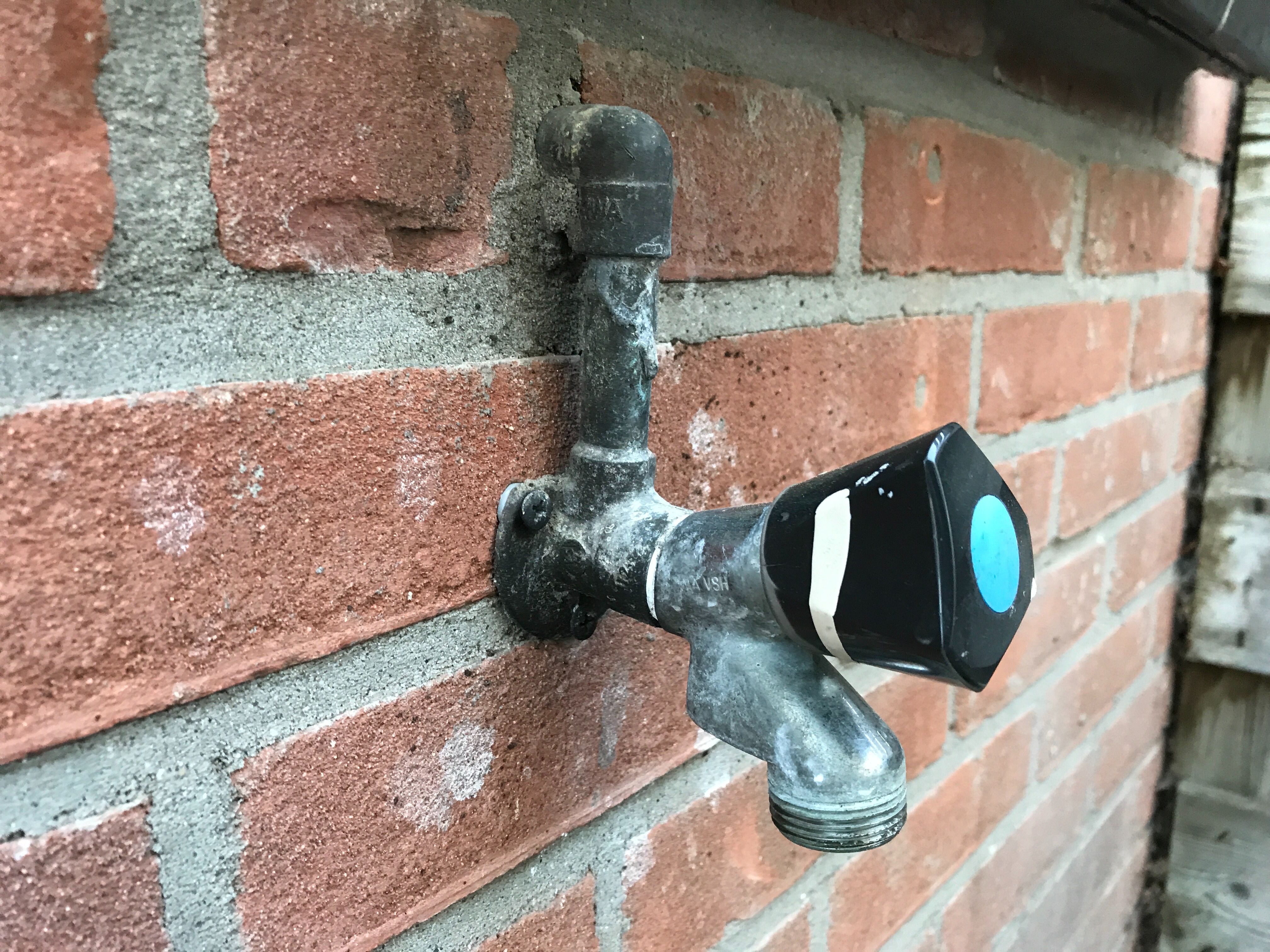 Kraan installeren of repareren 2 kranen; Kranen installeren Werkspot