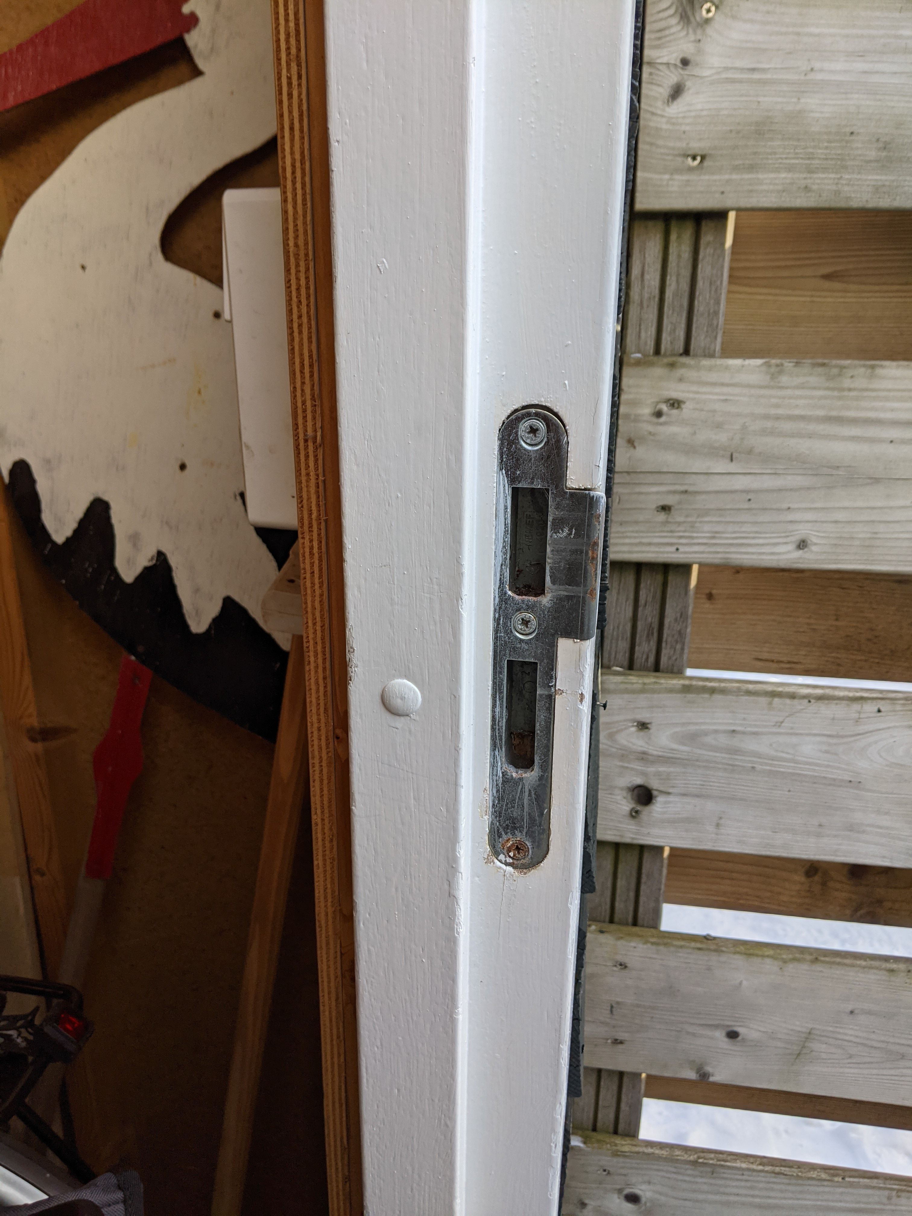 Buitendeur repareren: 1 deur; Schuurdeur valt goed in slot - Werkspot