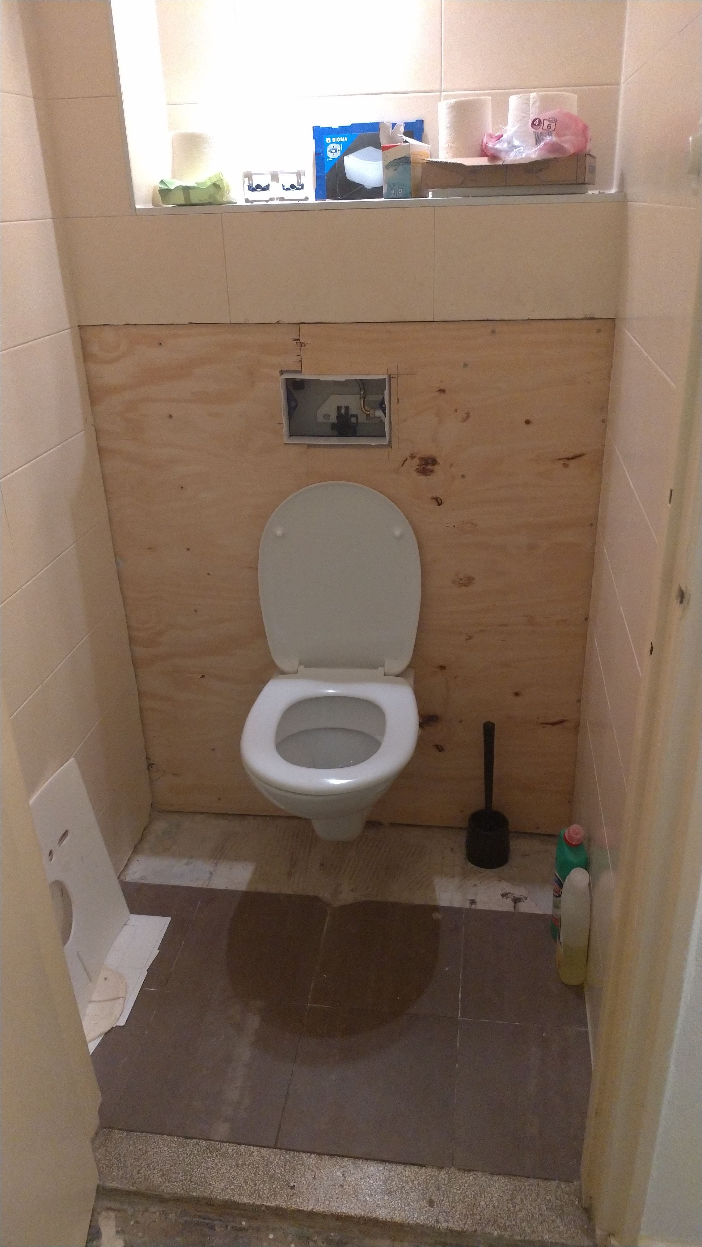 voordeel vlees omvatten Achterwand toilet vervangen met gipsplaat - Werkspot