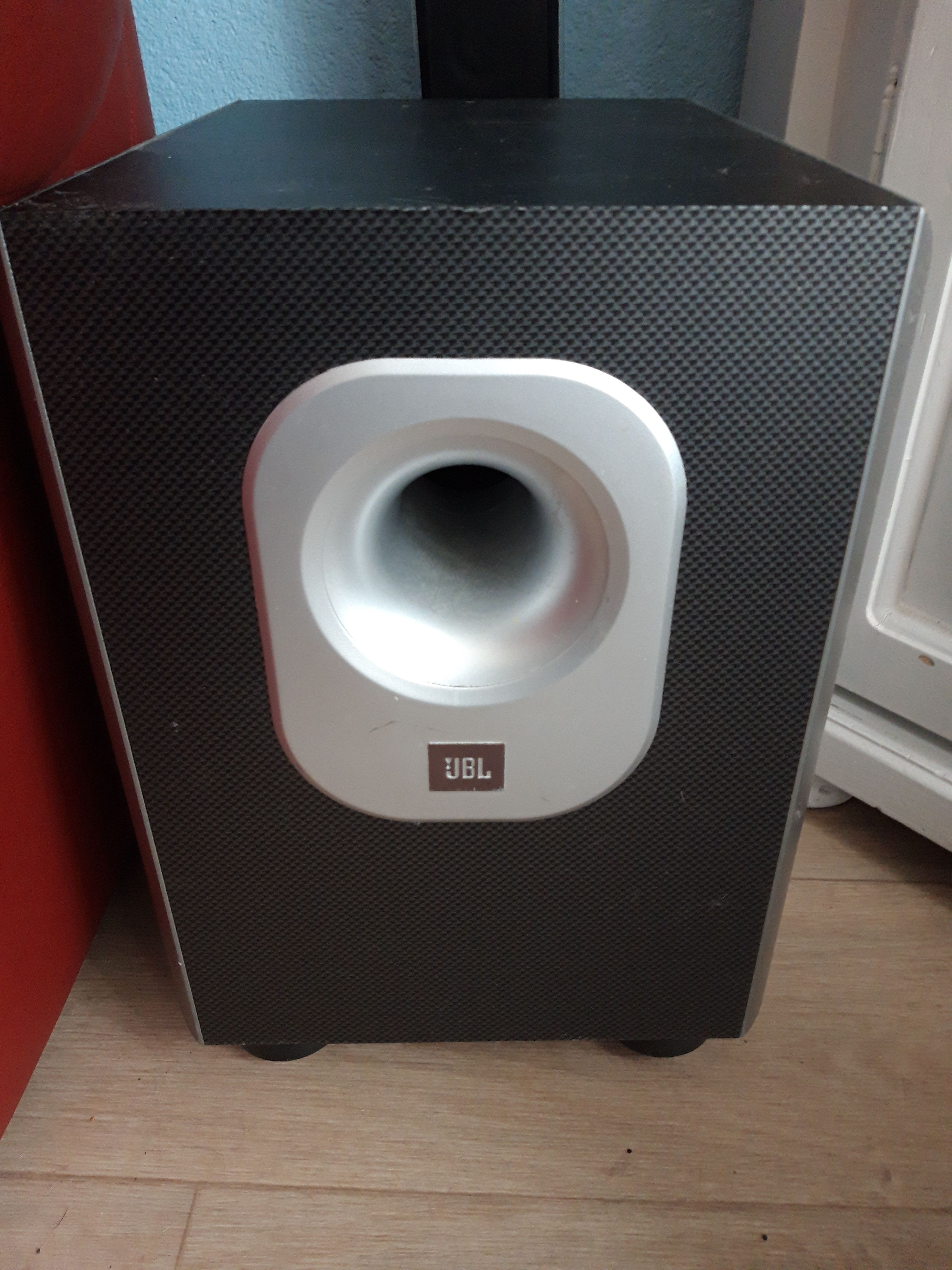 JBL Subwoofer repareren Werkspot