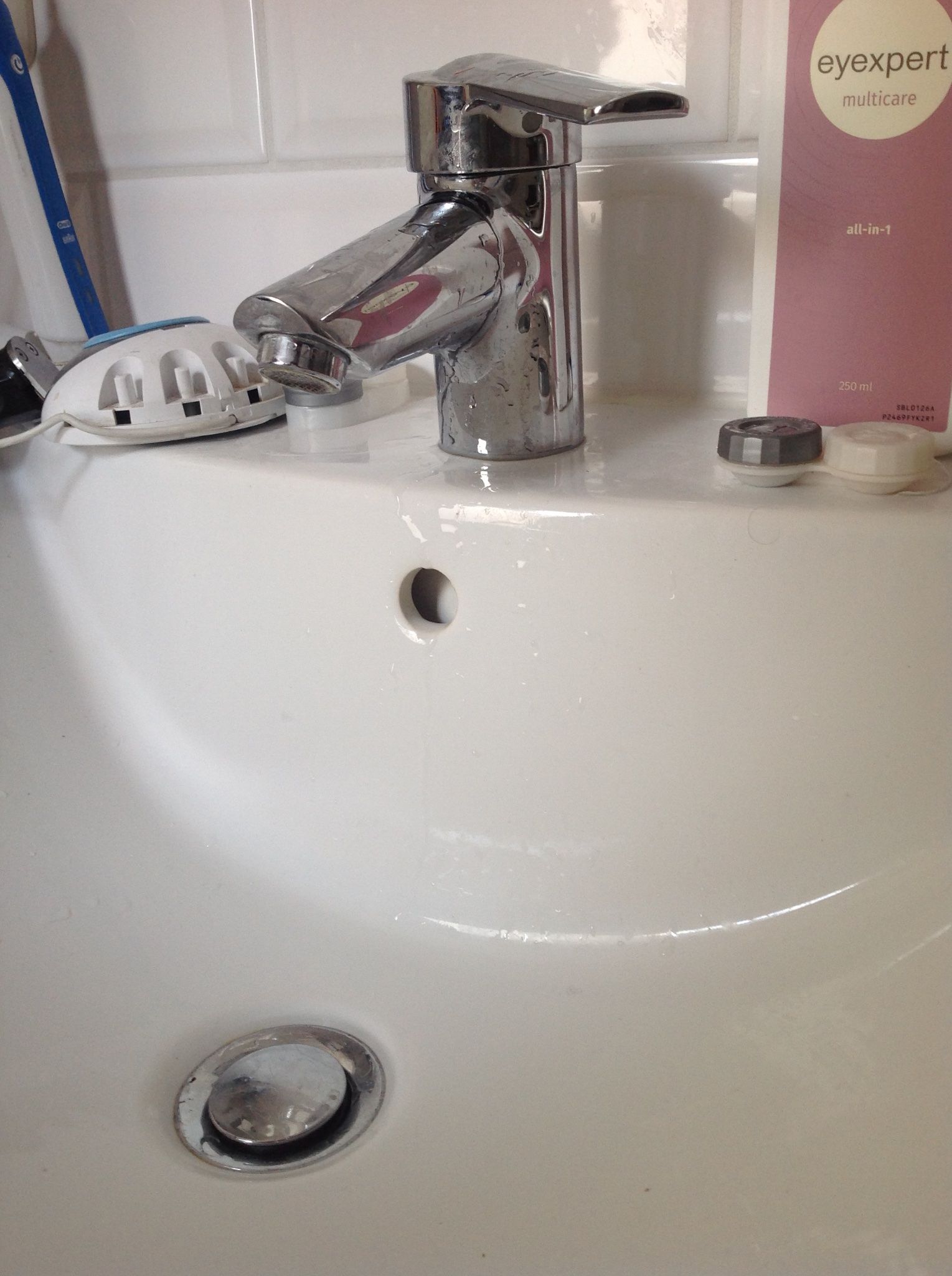 Lekkende kraan/gootsteen badkamer Werkspot