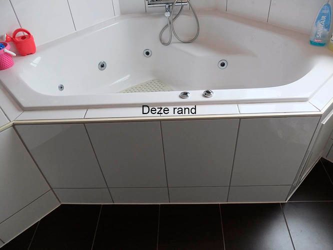 opnieuw kitten douchebak en hoekstrip bad hervoegen. Werkspot
