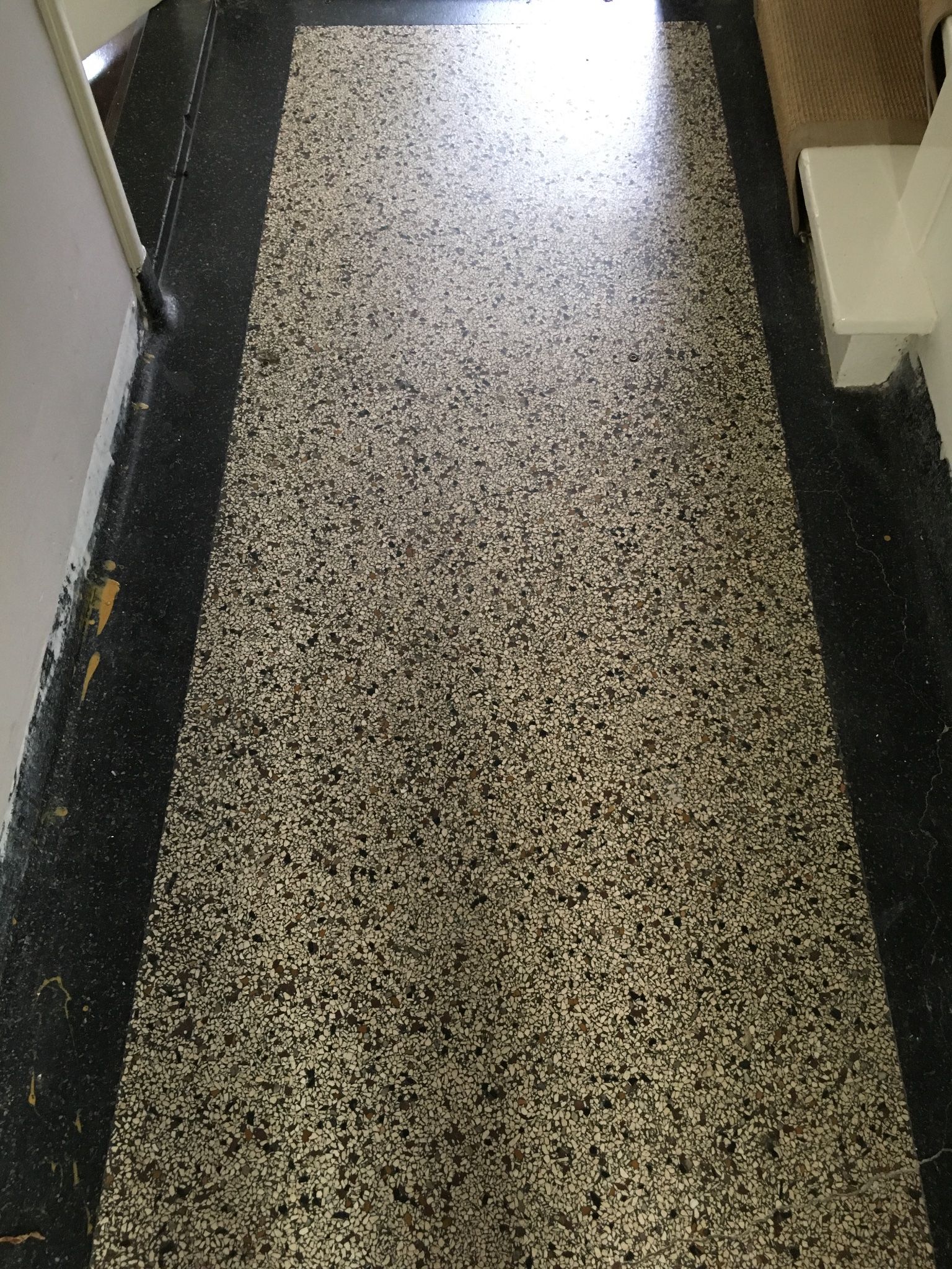Granito/terrazzo vloer jaren-30 woning opknappen - Werkspot