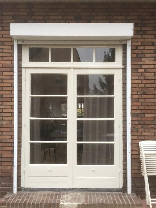 Nieuwe deuren met dubbelglas in bestaande kozijnen Werkspot