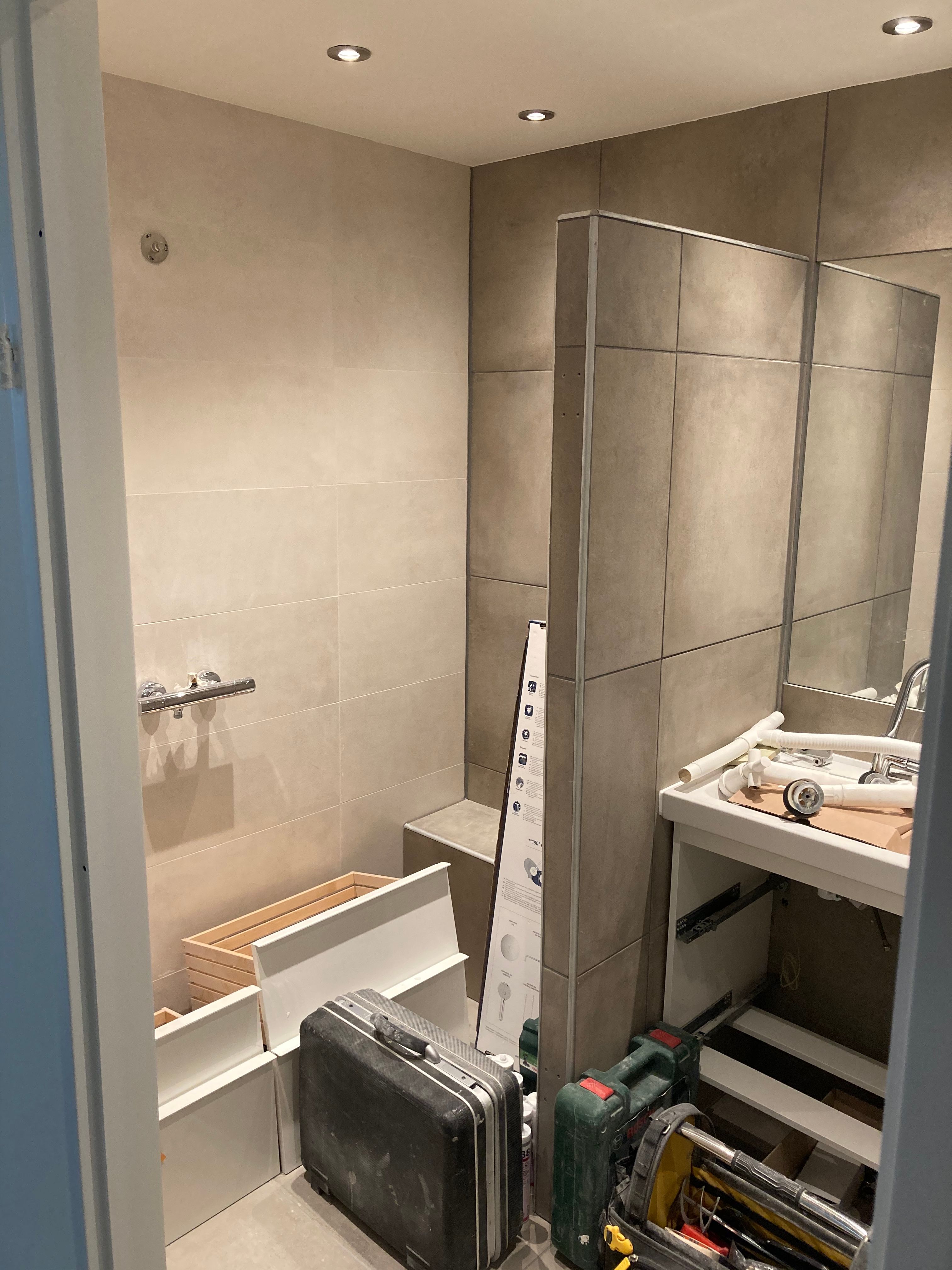 Kitten Toilet, Wastafel, Douche, Tegels Werkspot