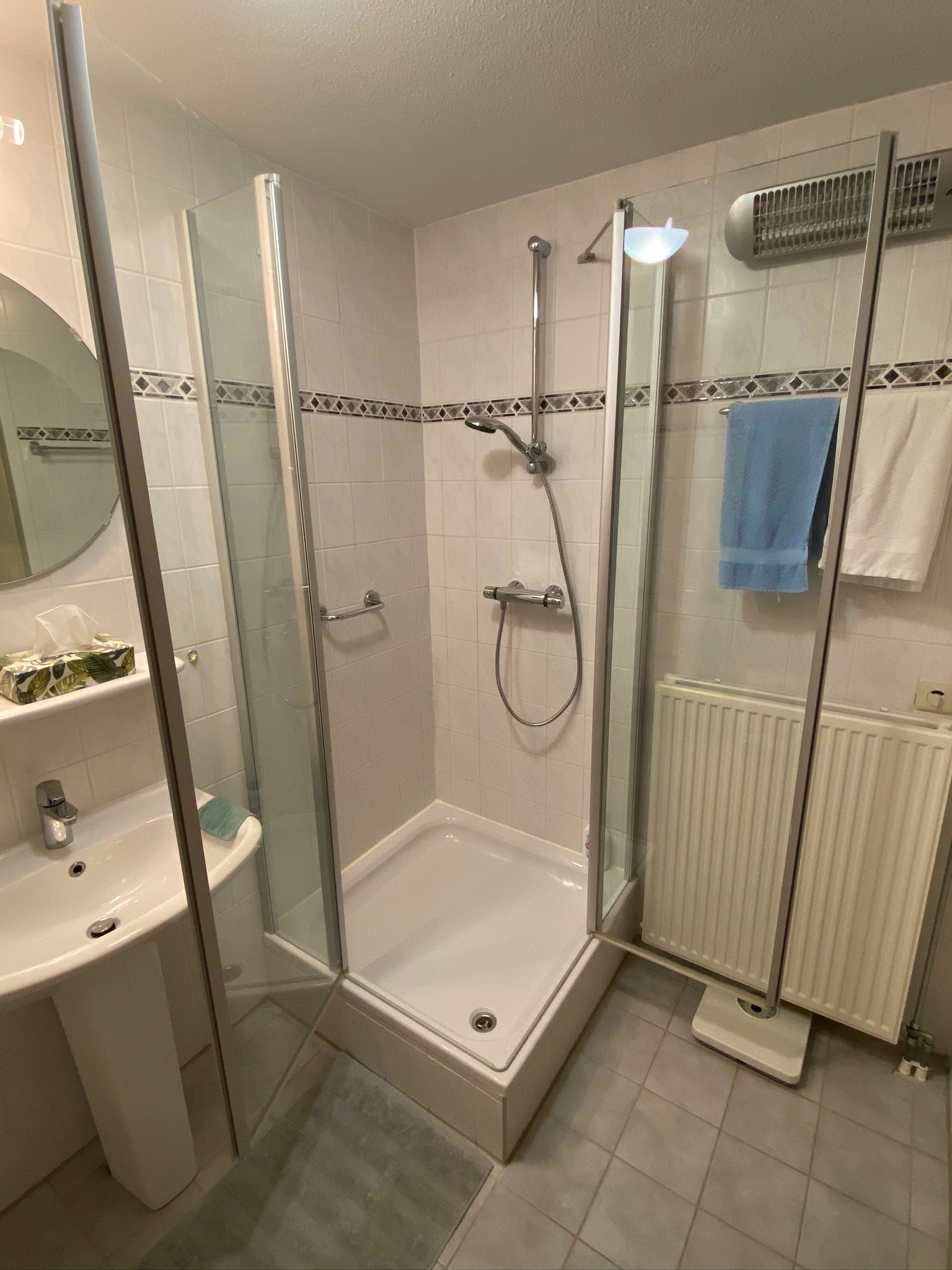 Badkamer Douchecabine vervangen door inloopdouche Werkspot