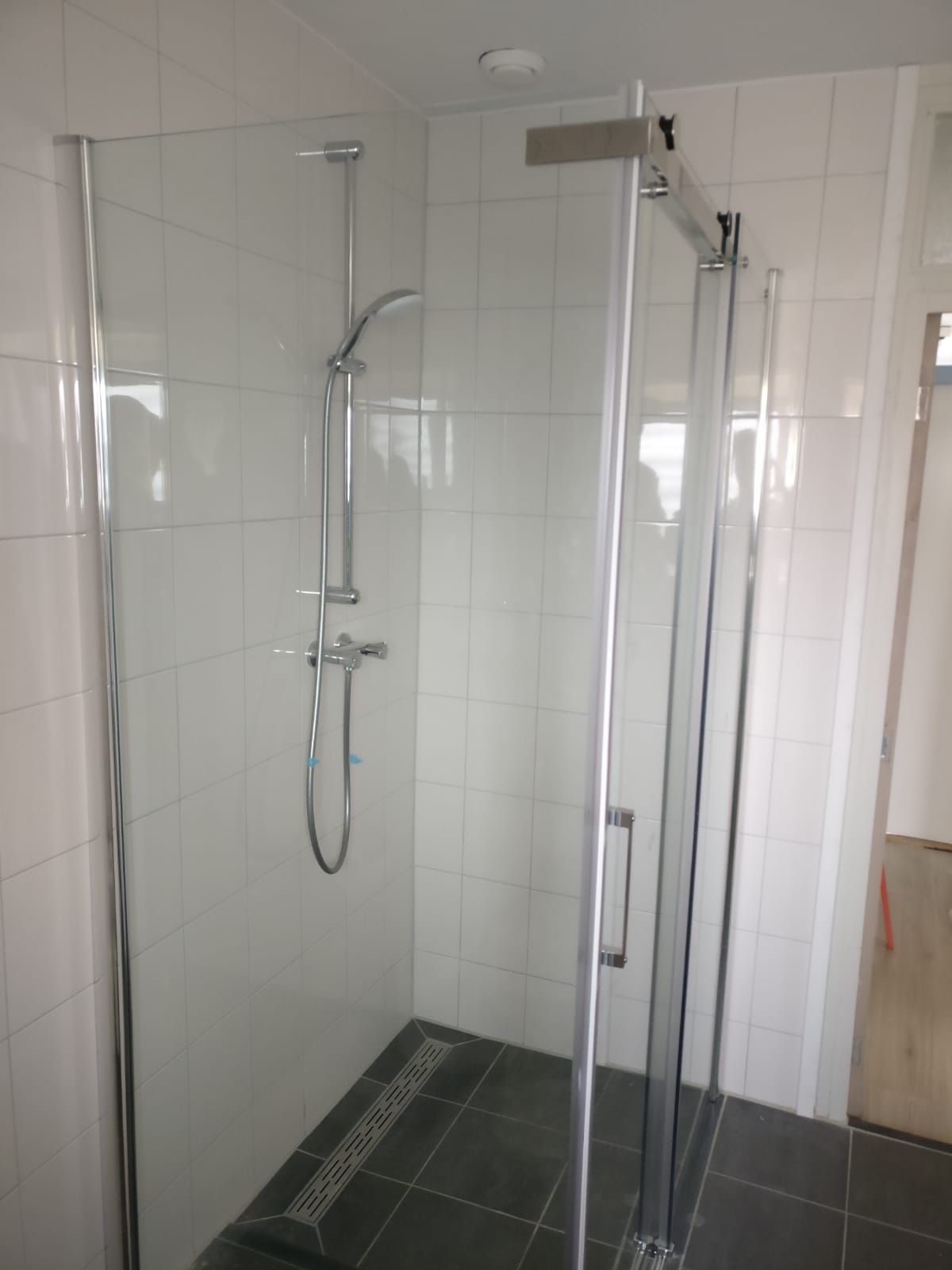 Sanitair plaatsen of vervangen Douche; Douchecabine Werkspot