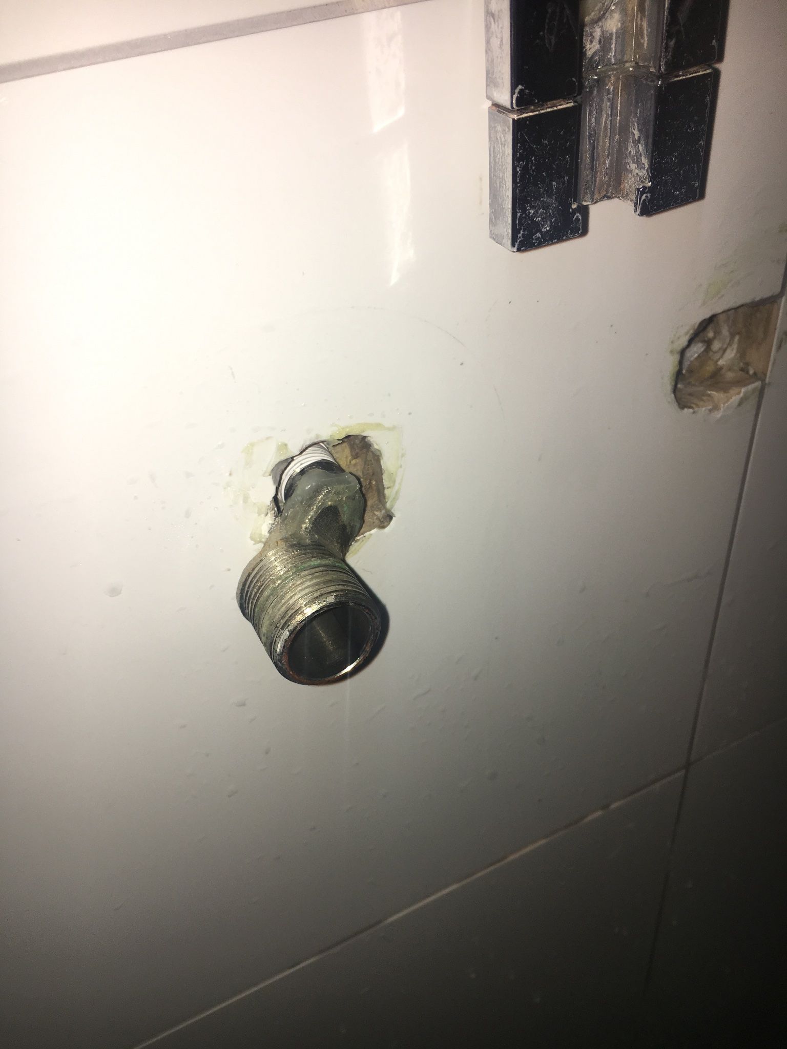 Grohe Regendouche monteren + muurplaat van 12 naar 15cm Werkspot