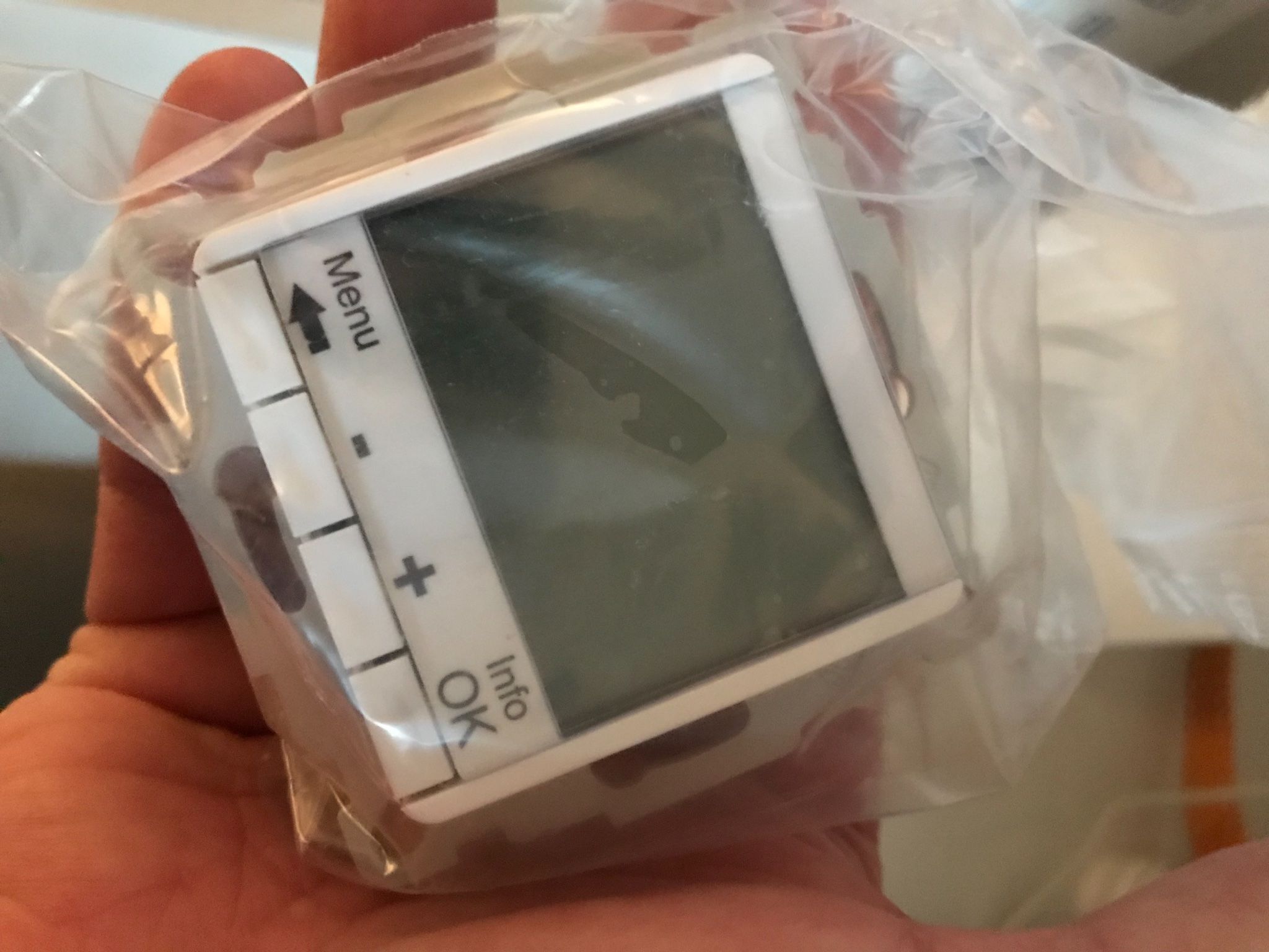 Thermostaat elektrische vloerverwarming aansluiten. Werkspot