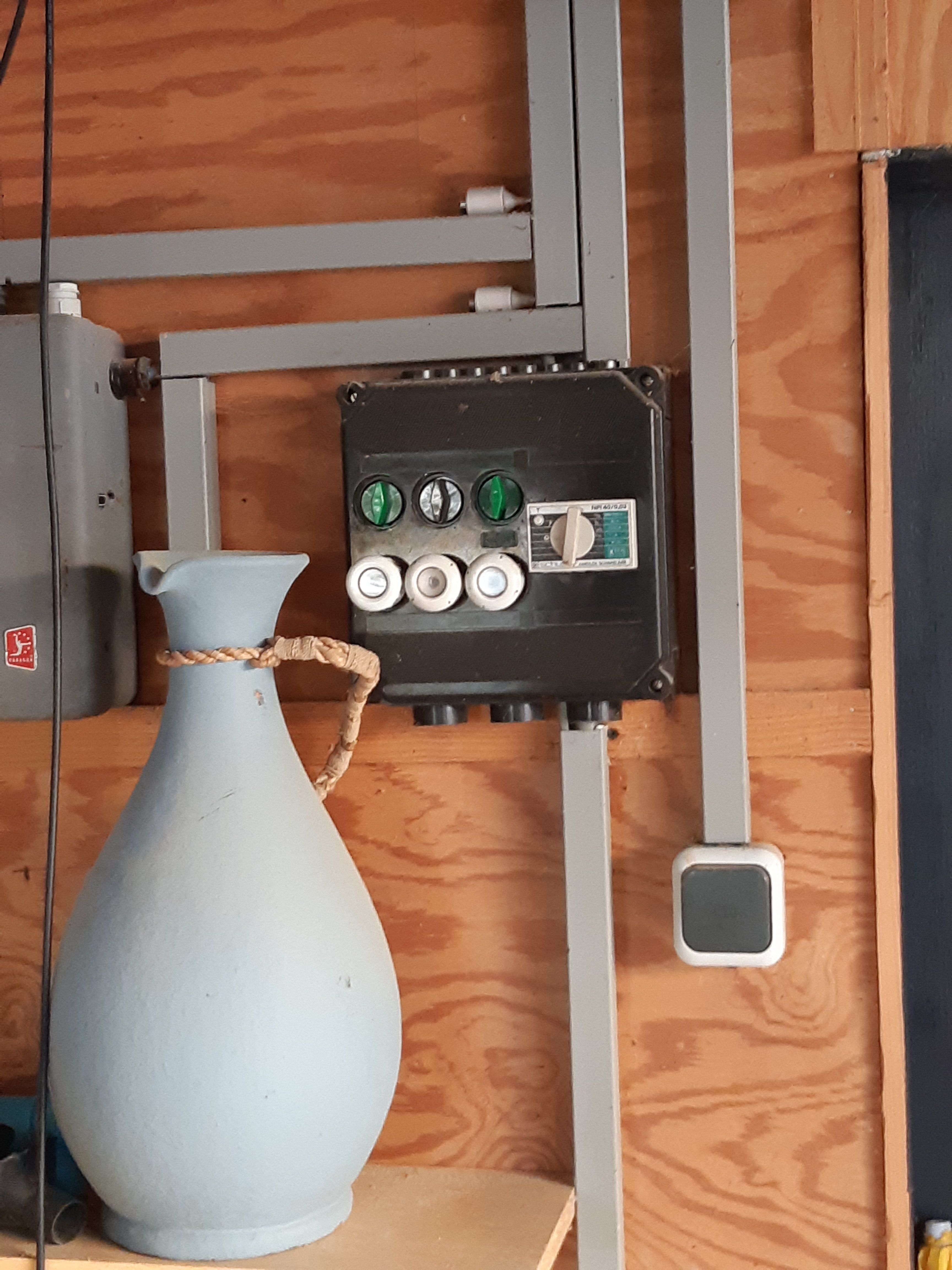 Groepenkast installeren of vervangen: 8 groepen; Omvormer aansluite