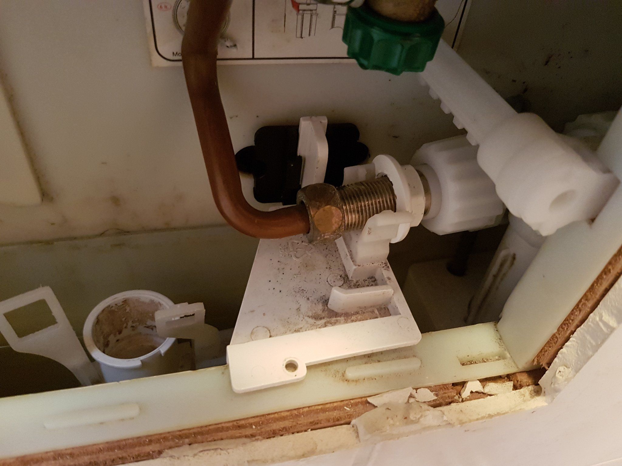 Vervangen bestaand inbouwreservoir toilet dual flush Werkspot