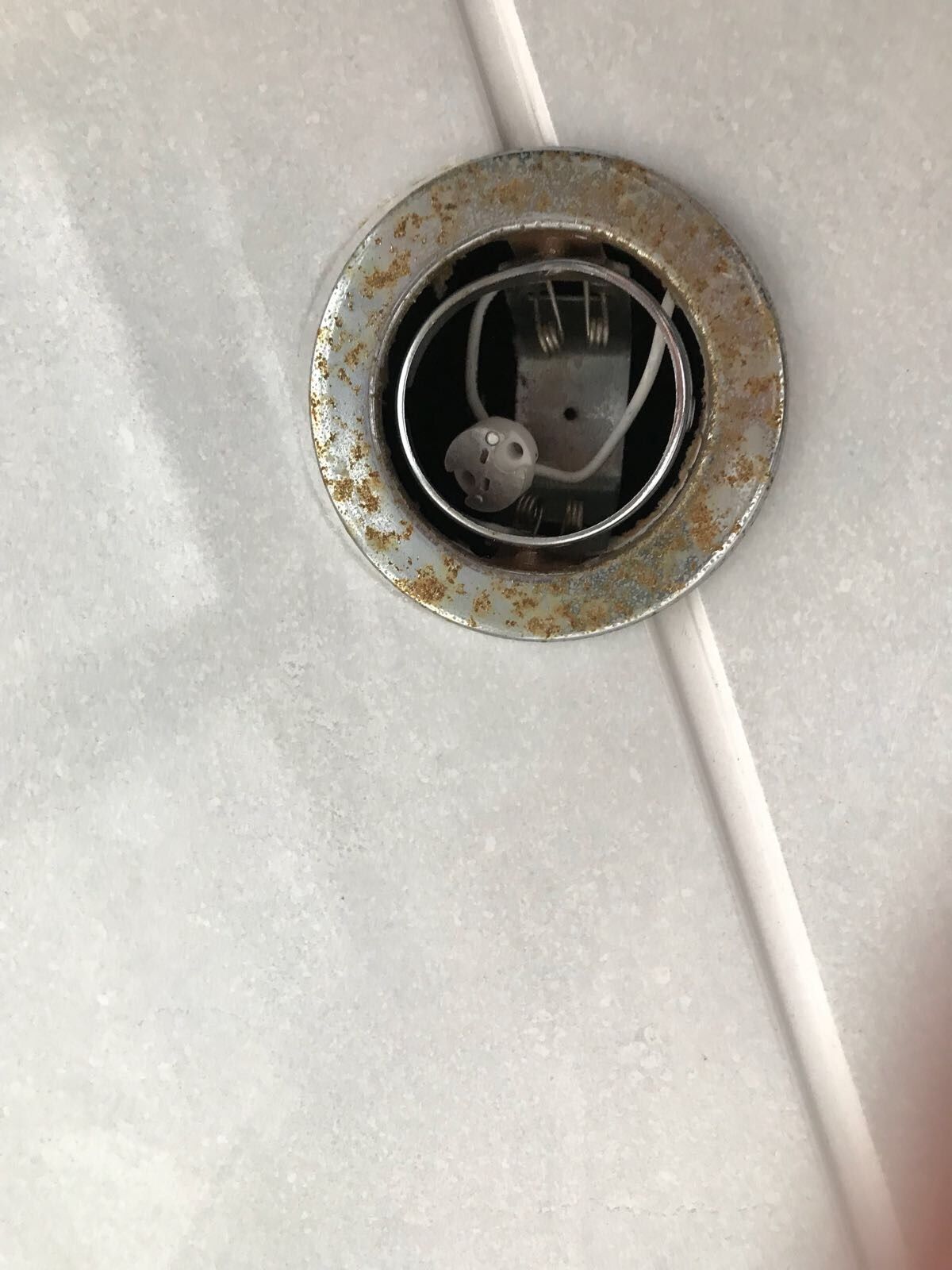 5 Redenen Waarom Led Spotjes Onmisbaar Zijn In De Badkamer