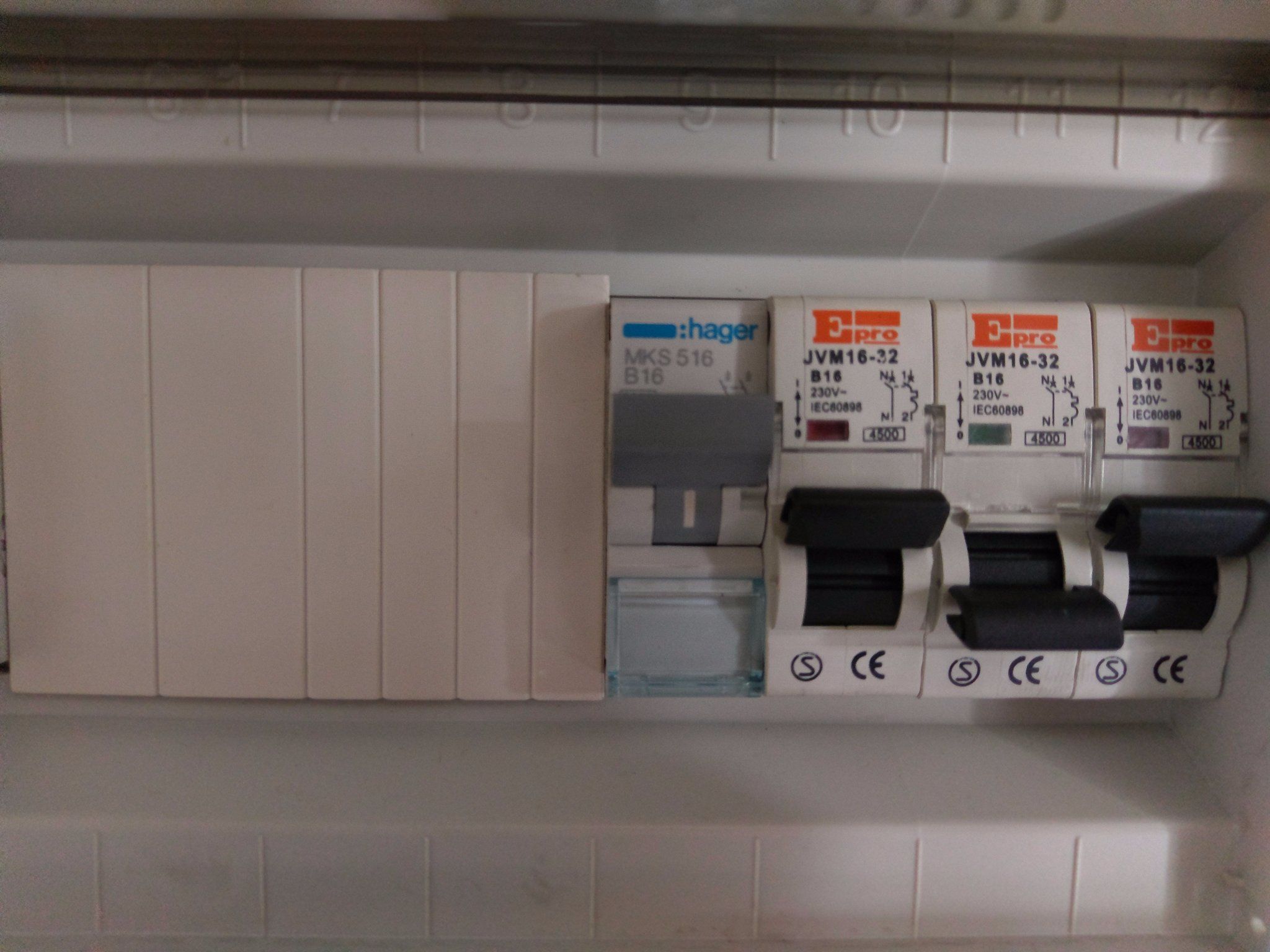 vervangen automatische schakelaar meterkast Werkspot