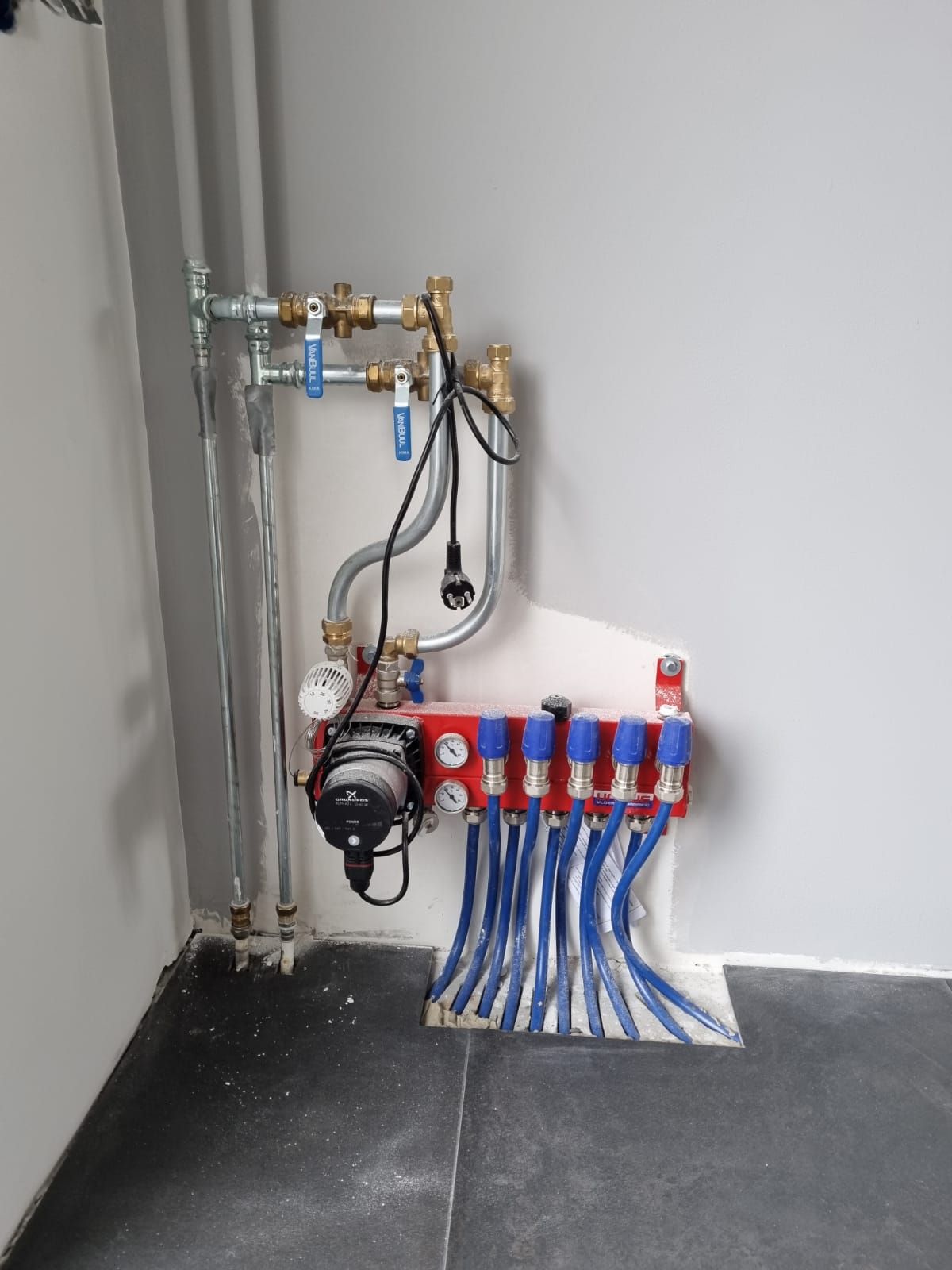 Vloerverwarming verdelerkast ombouw | 125mm | RAL 9016