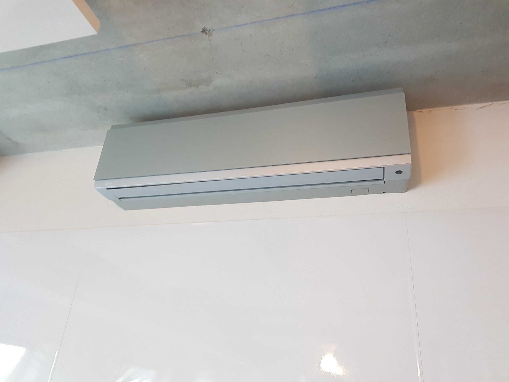 Airco lekt en afvoerslang maakt pompend geluid Werkspot