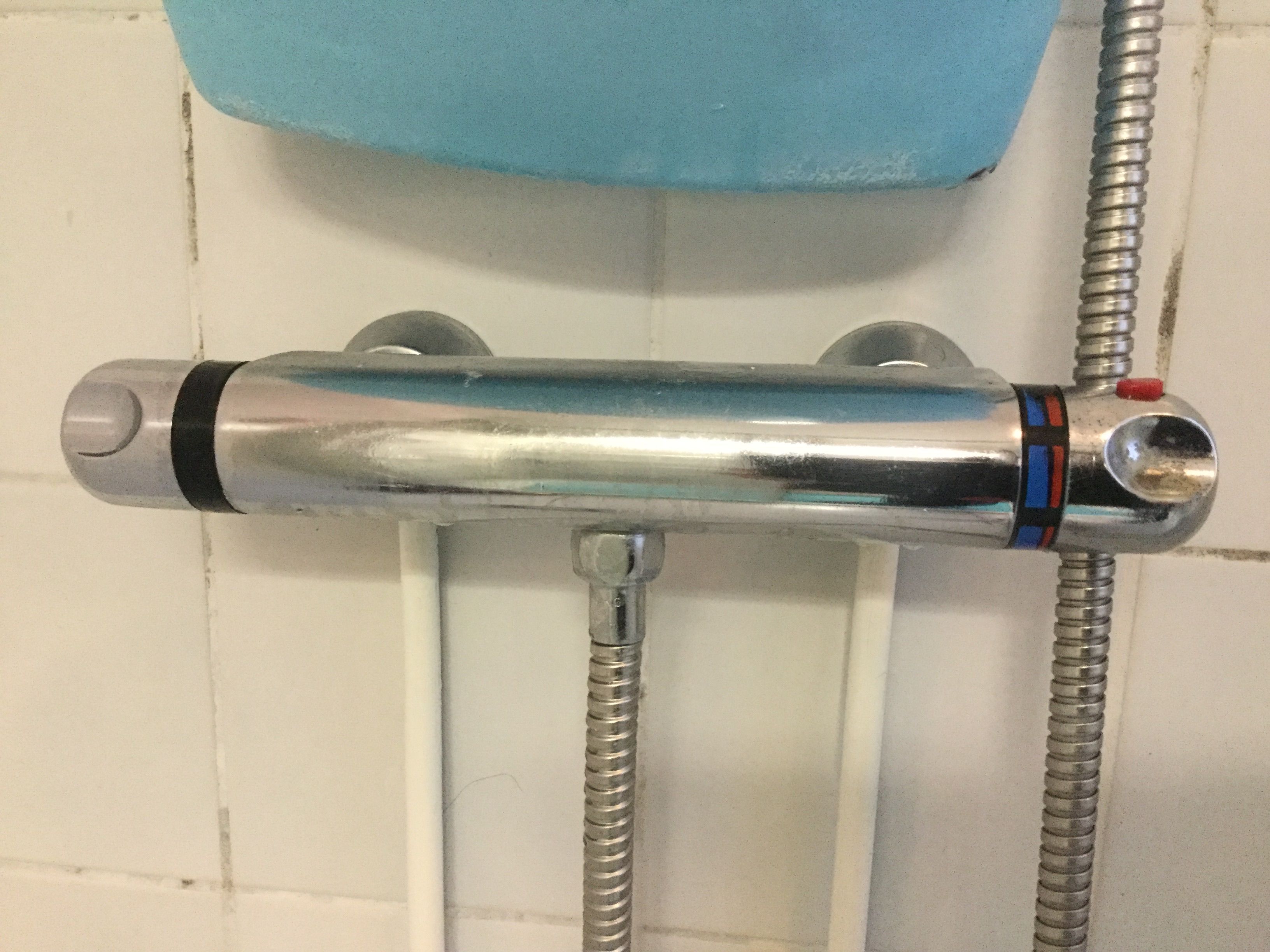 Kraan 2 kranen; Badkamer; Kranen installeren Werkspot