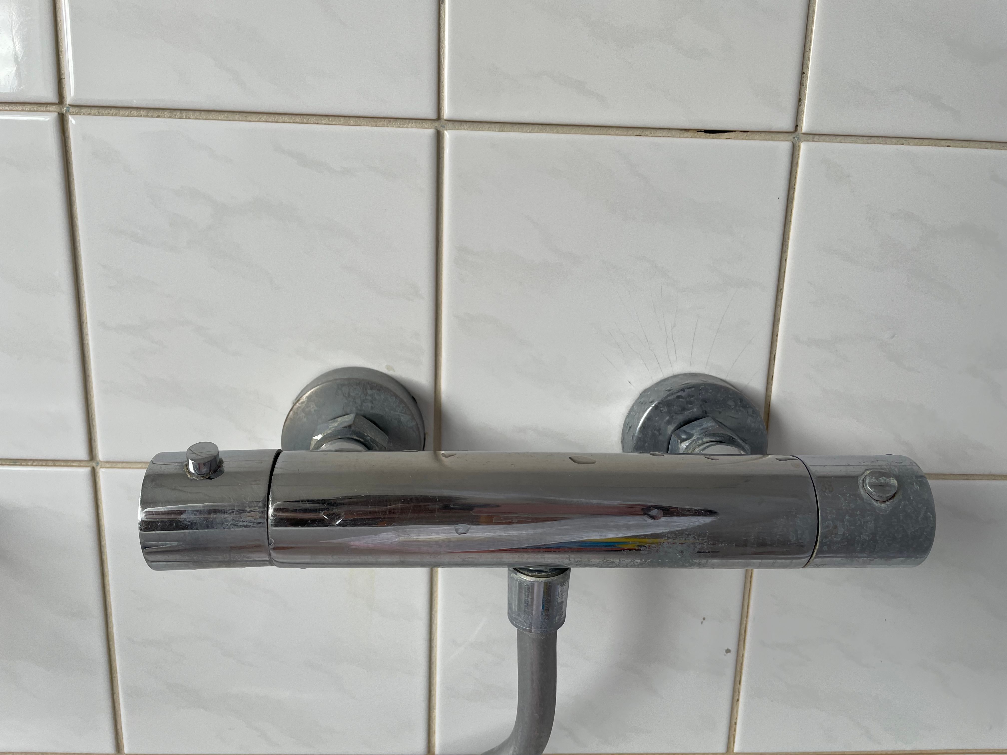 IKEA badkamer Douche, Wastafel, Meubel(s), Waterkraan, Verlichting