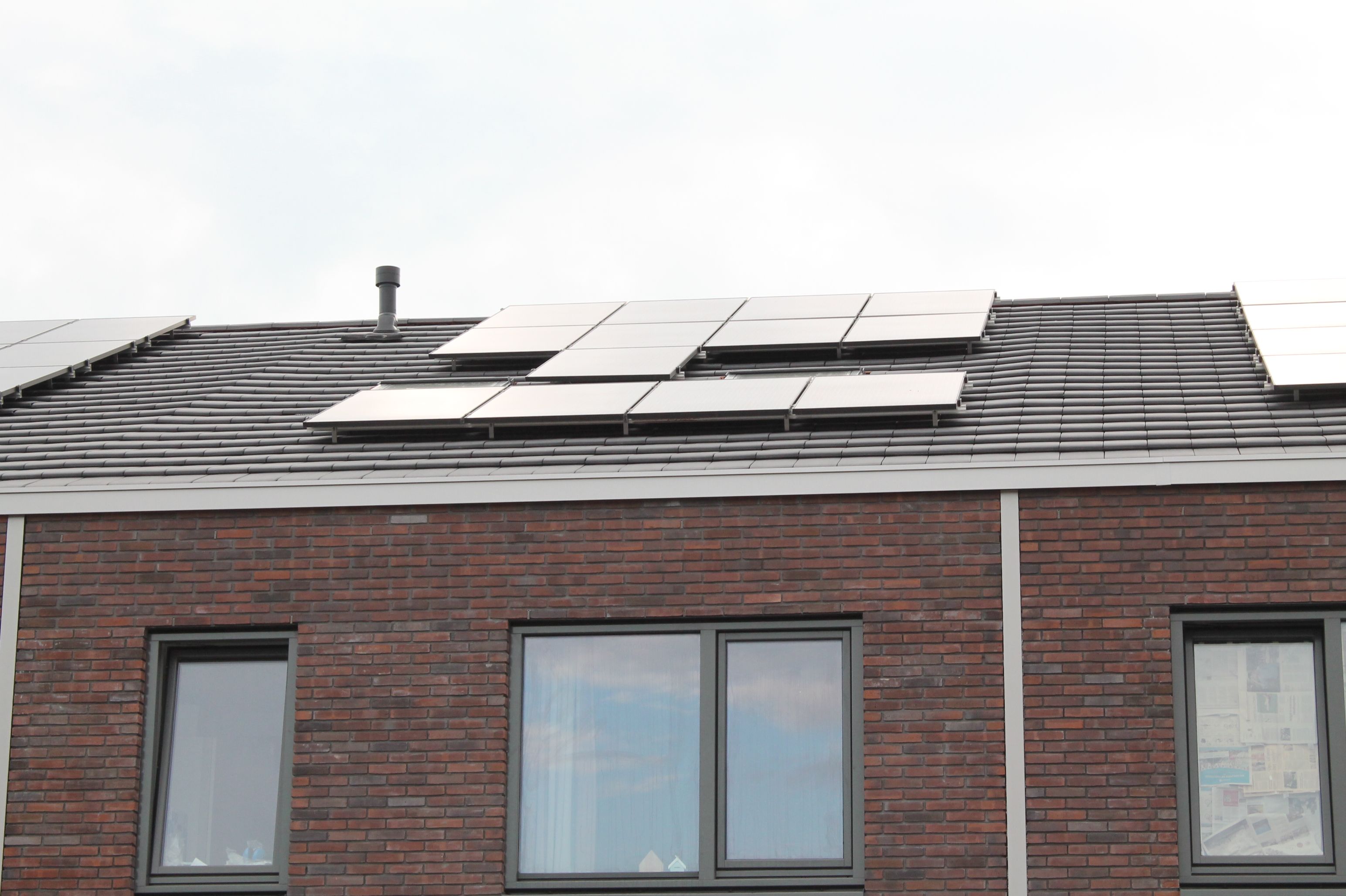 Zonnepanelen Verwijderen en terugplaatsen; 13 zonnepanelen Werkspot