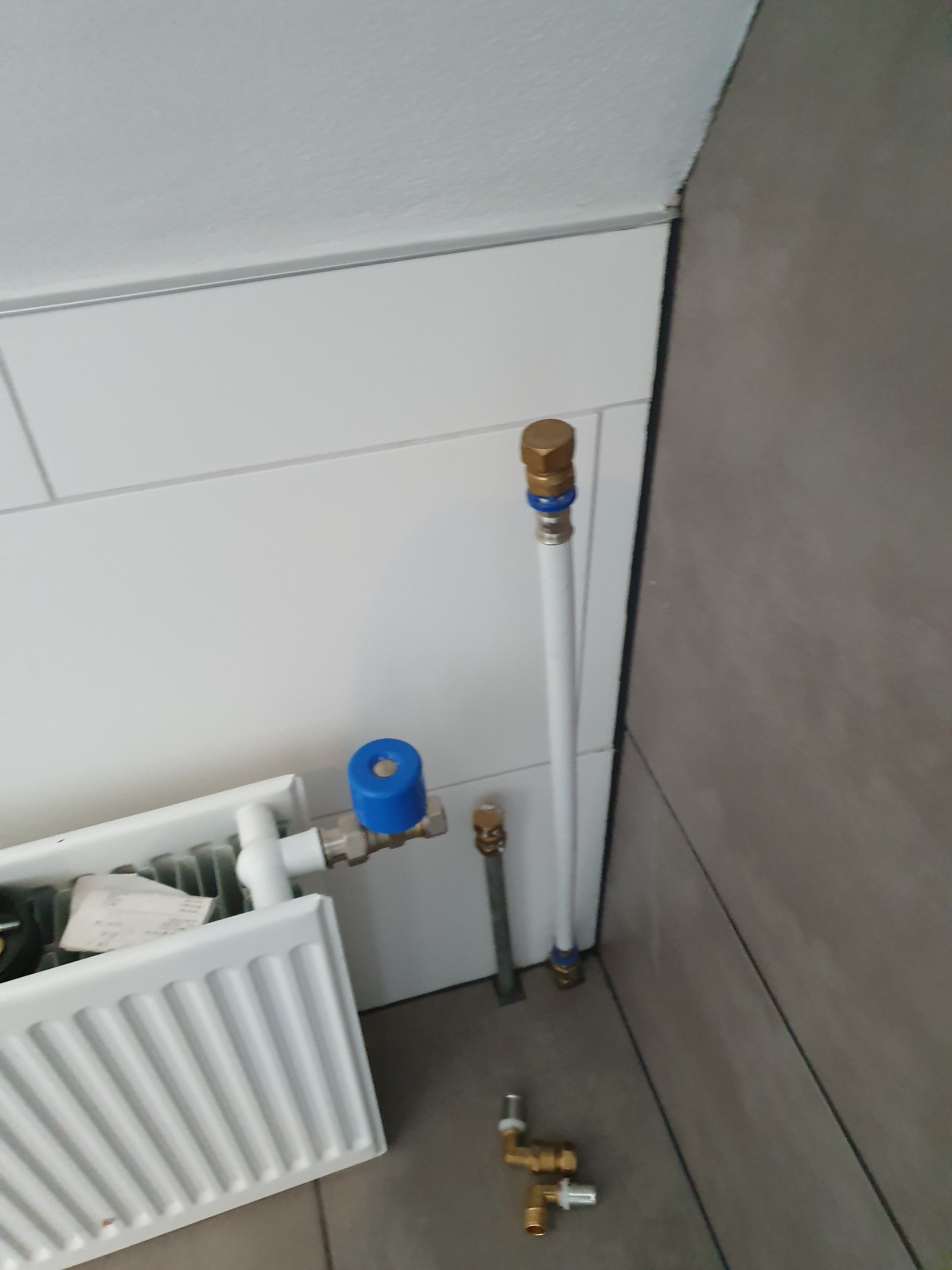 Radiatioren plaatsen of vervangen 1 radiator; Nieuwe radiatoren pl... Werkspot