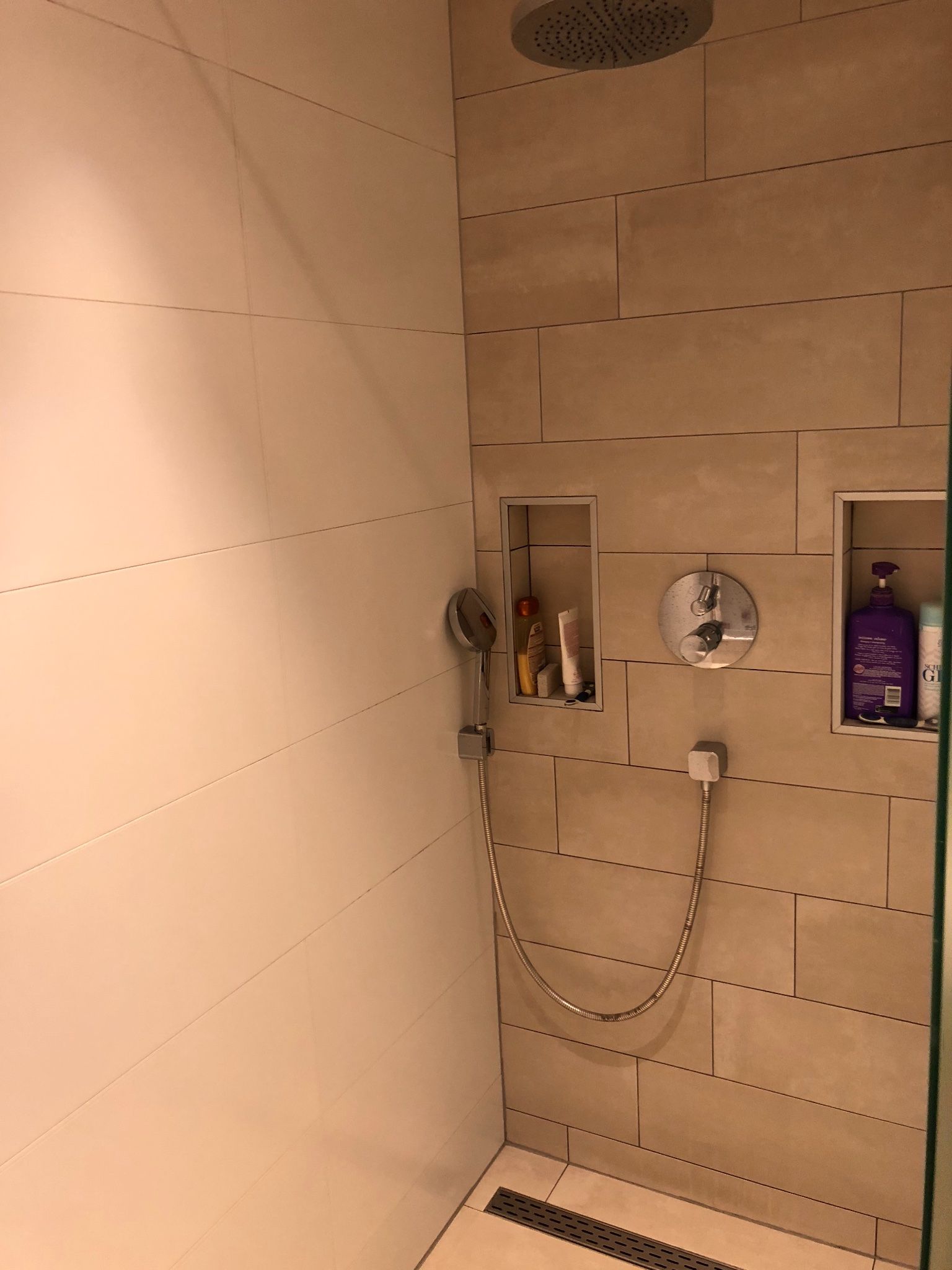 Praktische Gids Voor Kit Vervangen In Jouw Badkamer