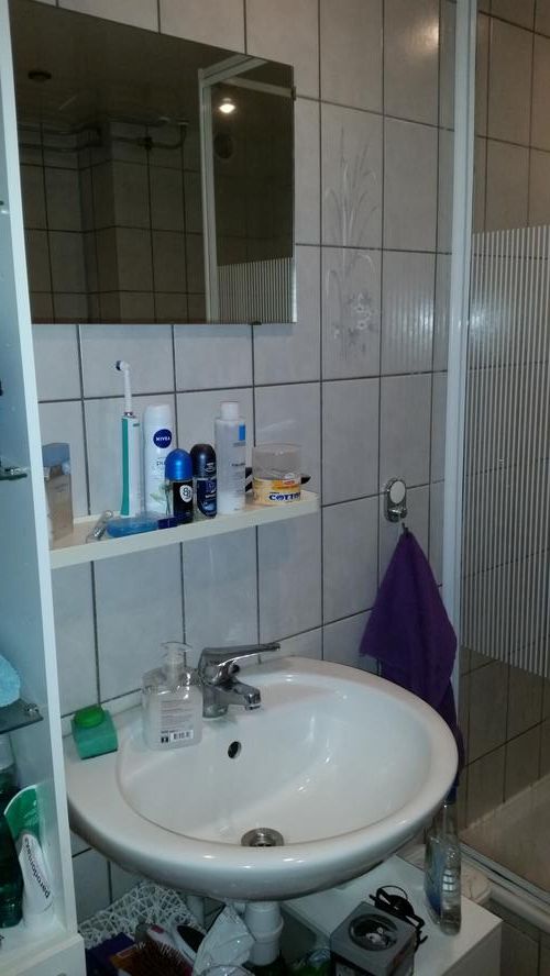 renoveren badkamer..benodigdheden kopen we zelf evt in overleg met