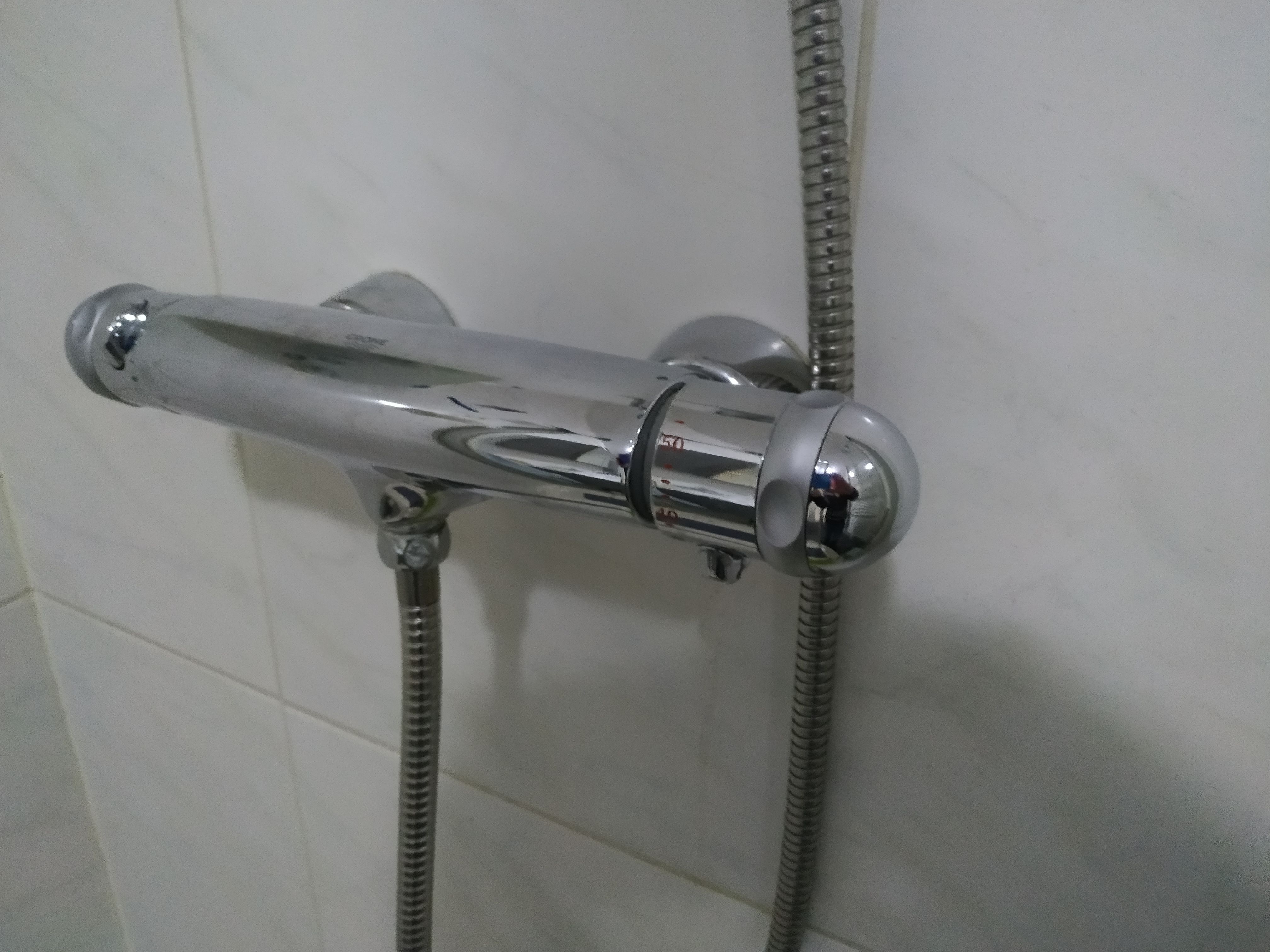 Kraan 1 kraan; Douche thermostaatkraan vervangen.; Kranen installe