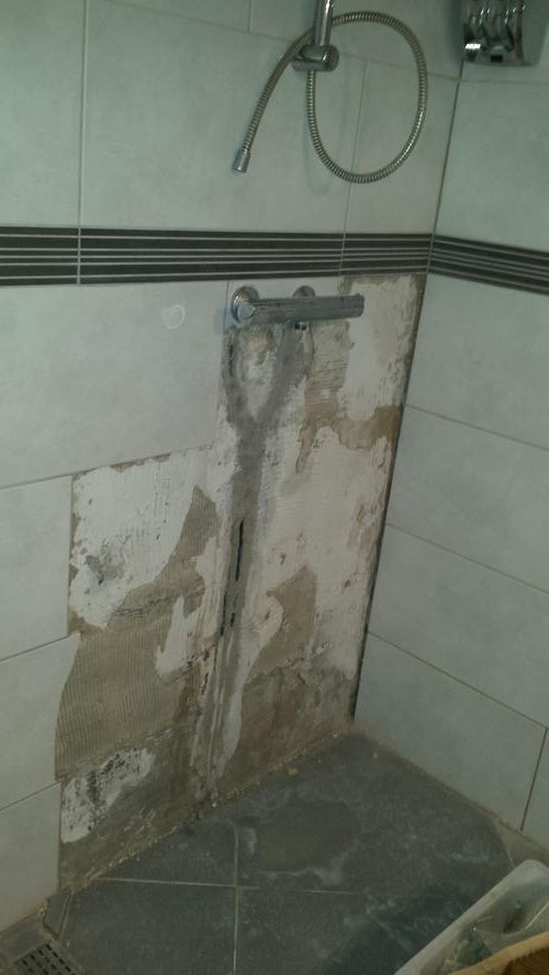 De Oplossing Voor Een Lekkende Badkamer