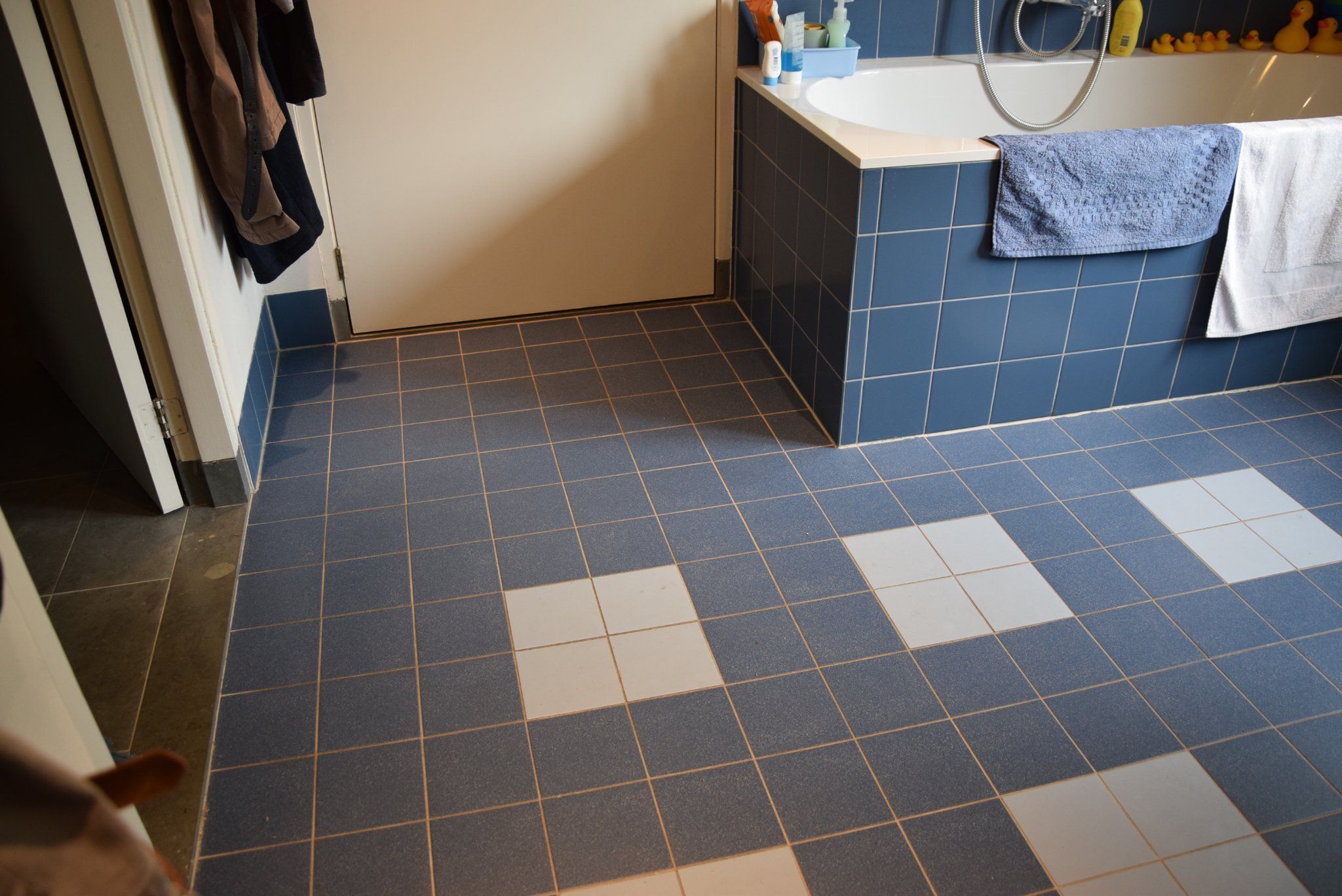 Opnieuw kitten badkamer Werkspot