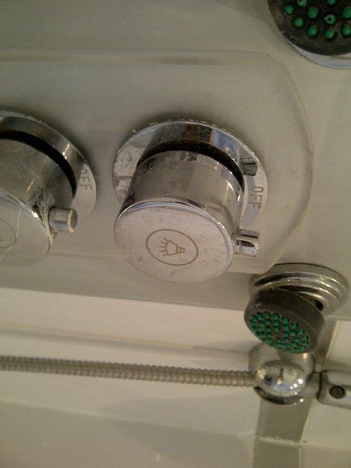 Reparatie lekkende douchekraan Werkspot