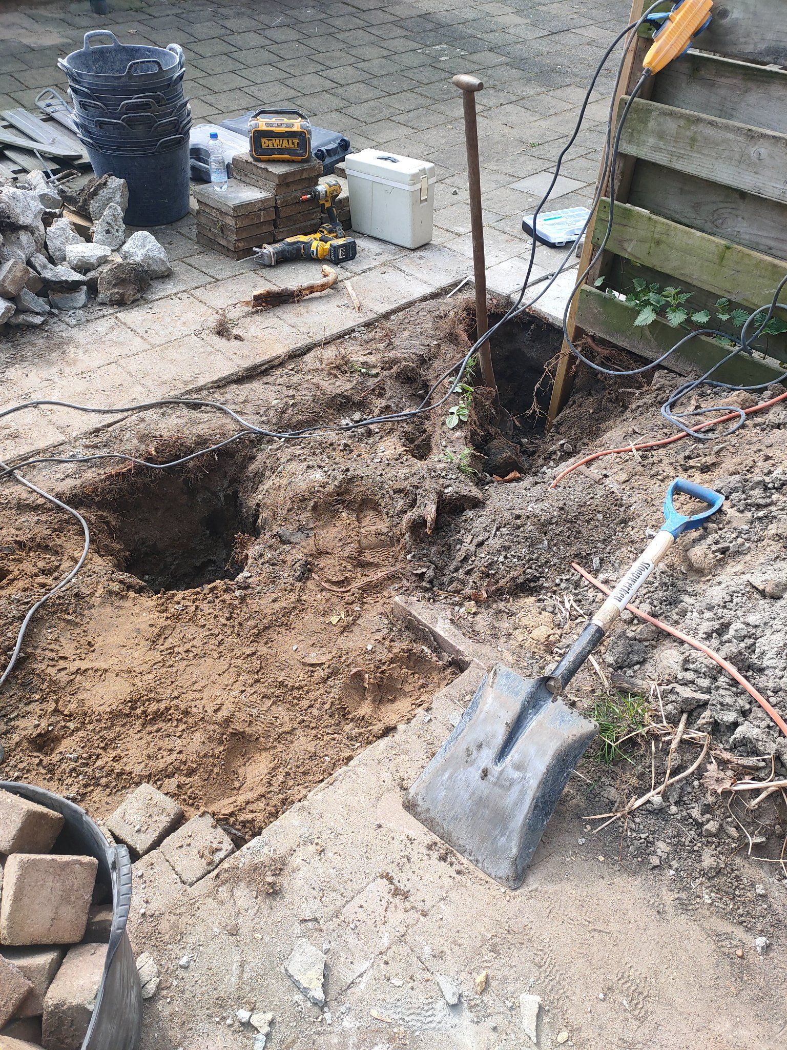 Tuinmuur verwijderen in Maarssen