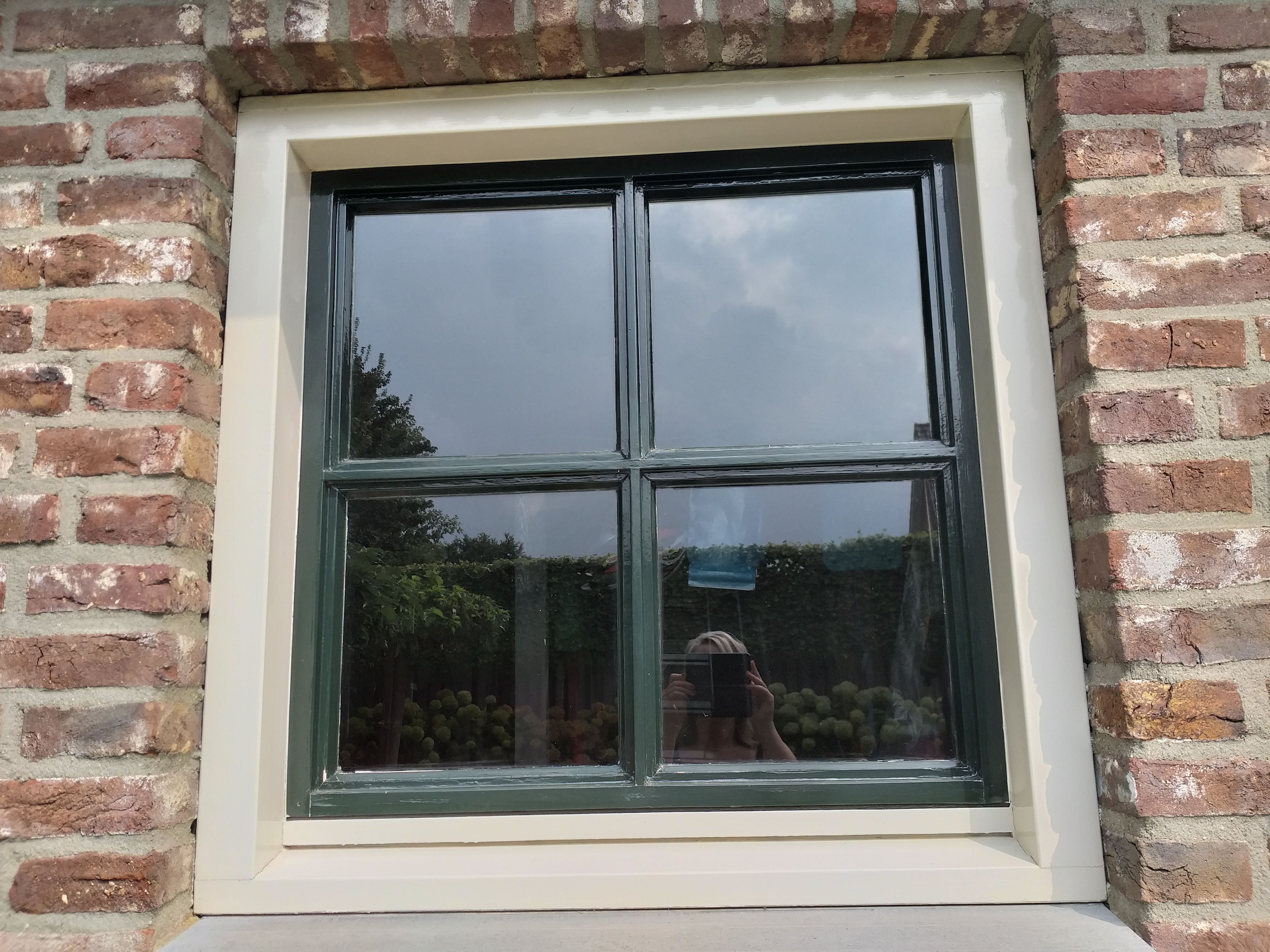 Schilderwerk buiten Deuren, Kozijnen; 4 deuren; 2 kozijnen Werkspot